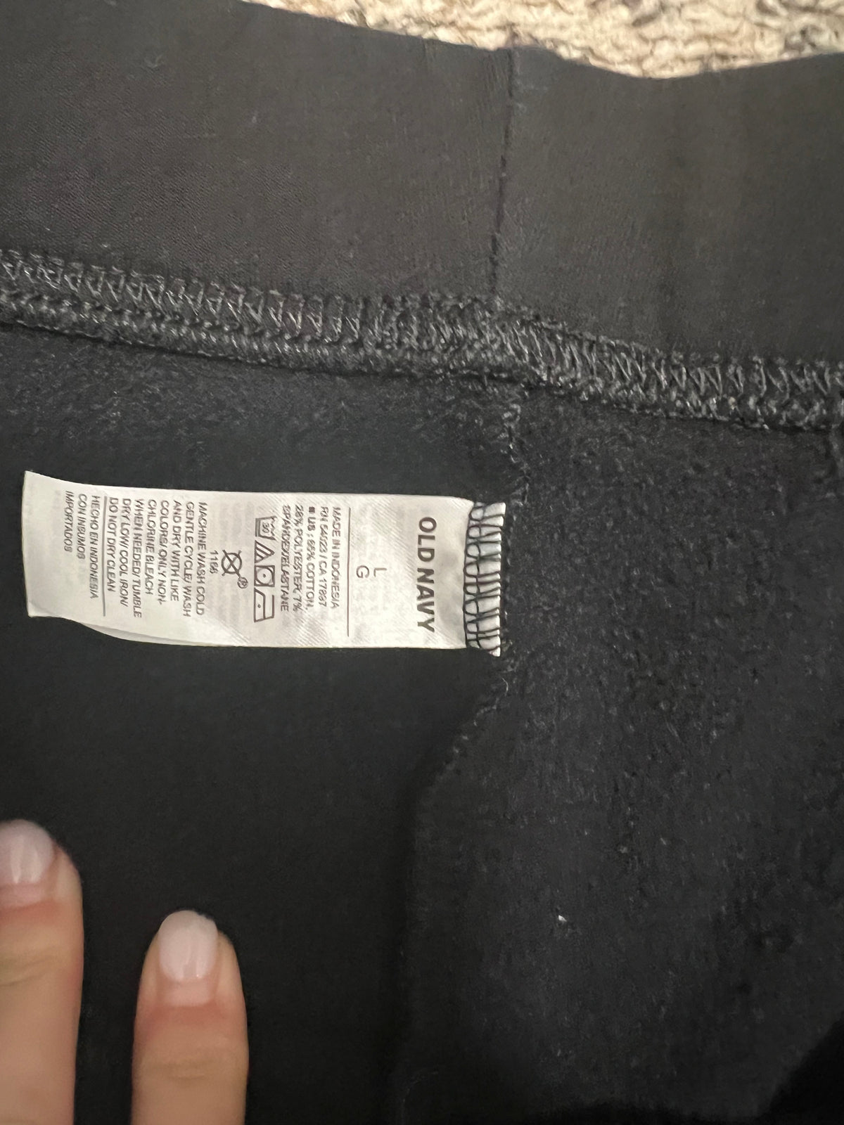 Seller #184 women’s large Old Navy Black fleece lined legging VGUC