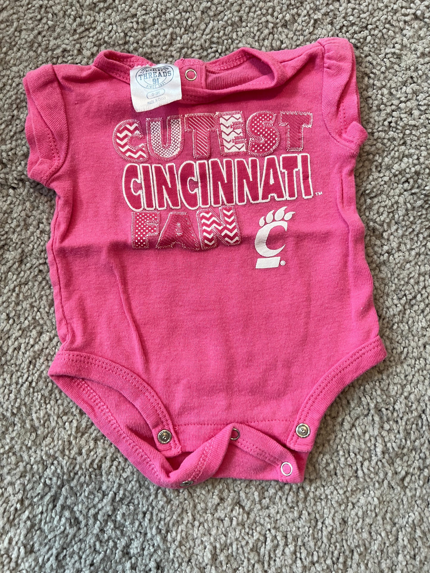 #138 - 0-3 Mo - VGUC Rivalry Threads - Pink UC Bearcats Onesie - PU 45236