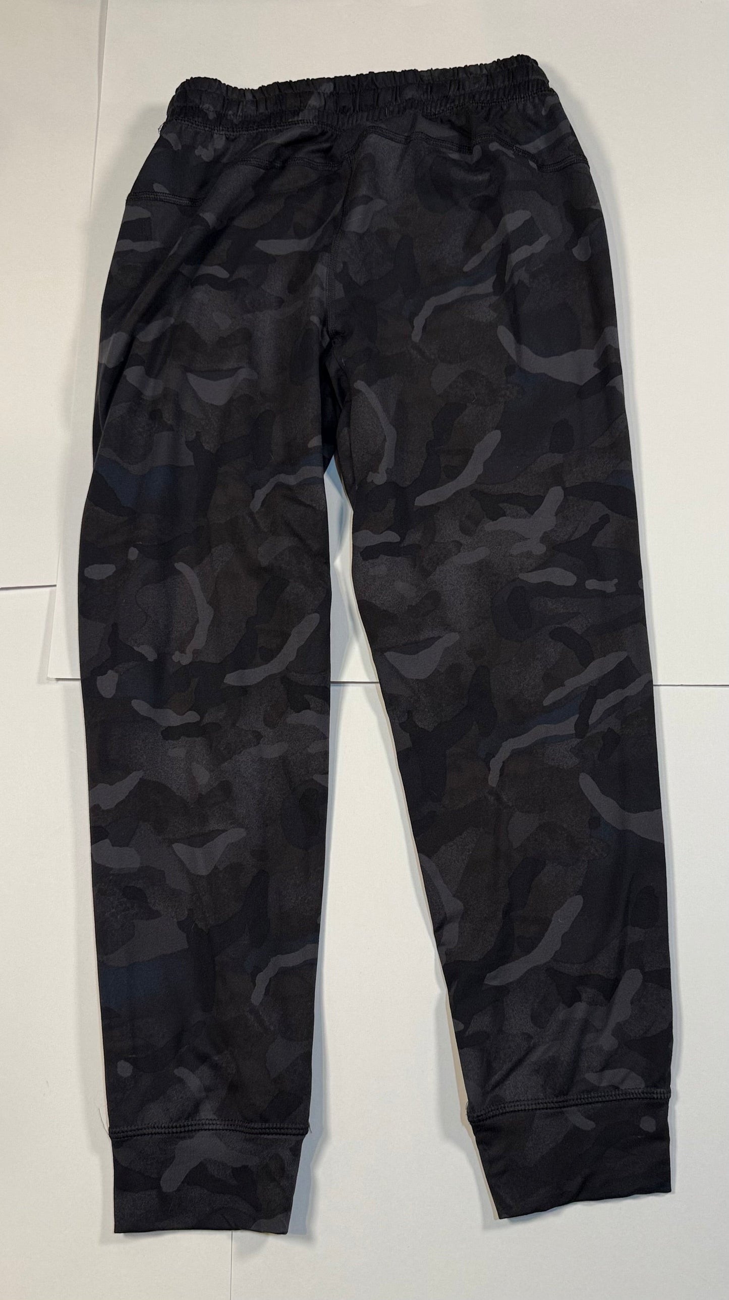 #180 Boys 8 All in Motion Jogger Bundle- Green, Black, Black Camo