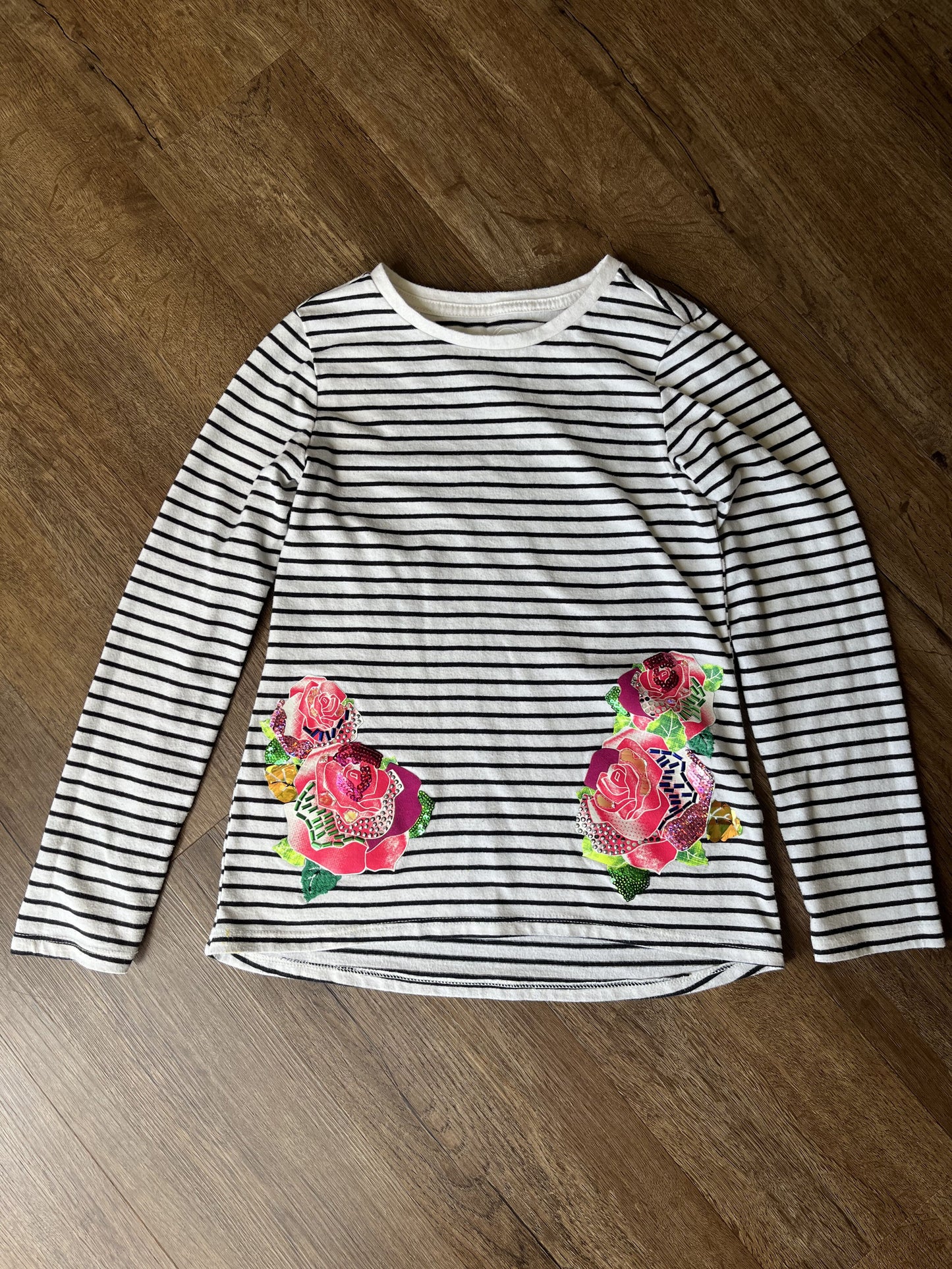 #124 Black & White Striped Shirt with Floral Detail Girls Size M 7/8