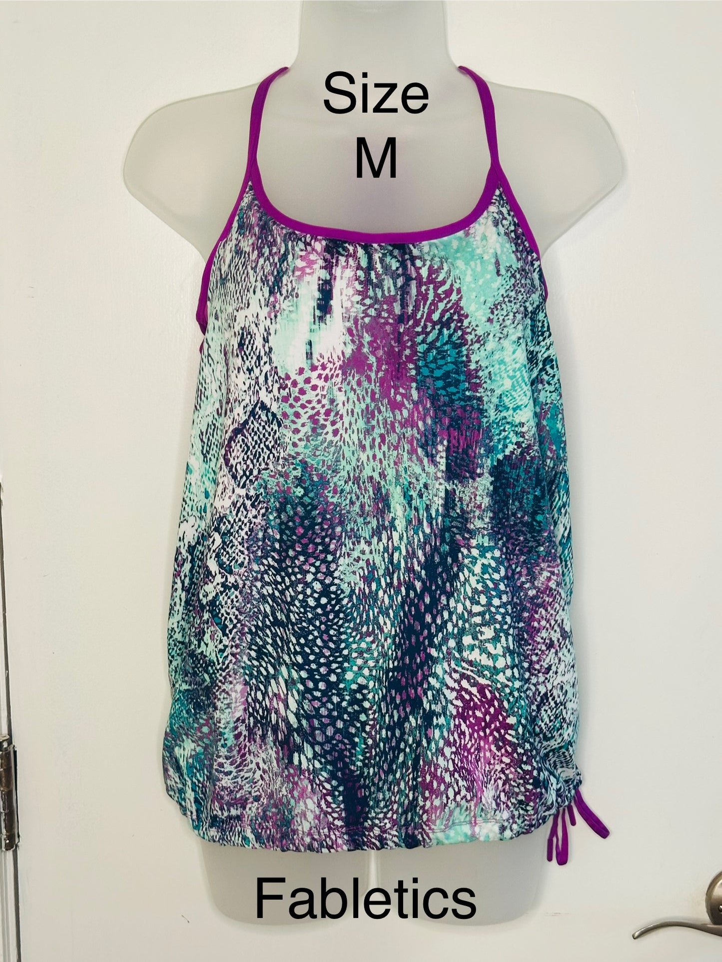 #186 Fabletics Tahoe Tank with built-in bra - Women's M - EUC