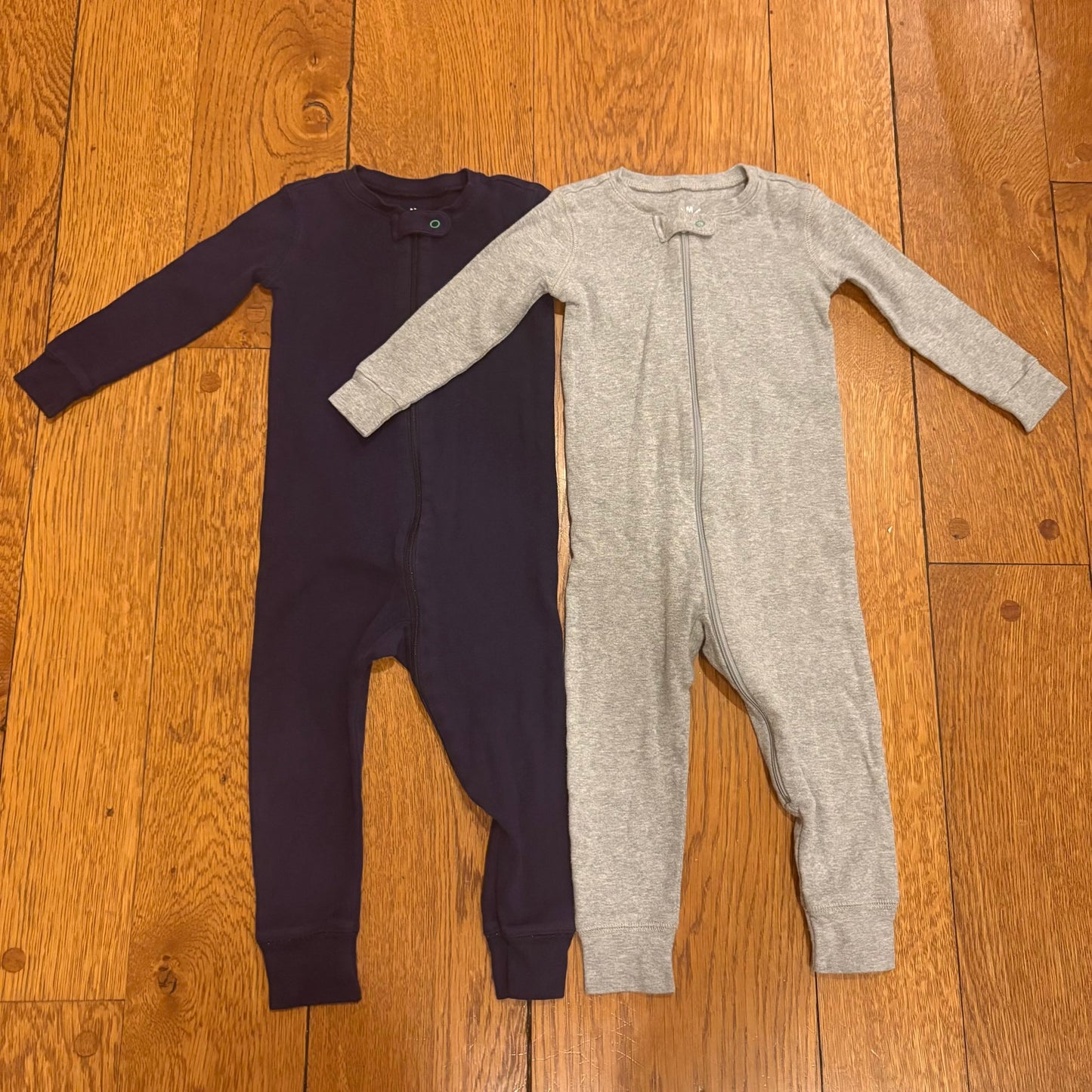 Seller 98 Boys 12-18m Primary 100% Organic Cotton Gray/Navy Zip Romper Bundle (2)