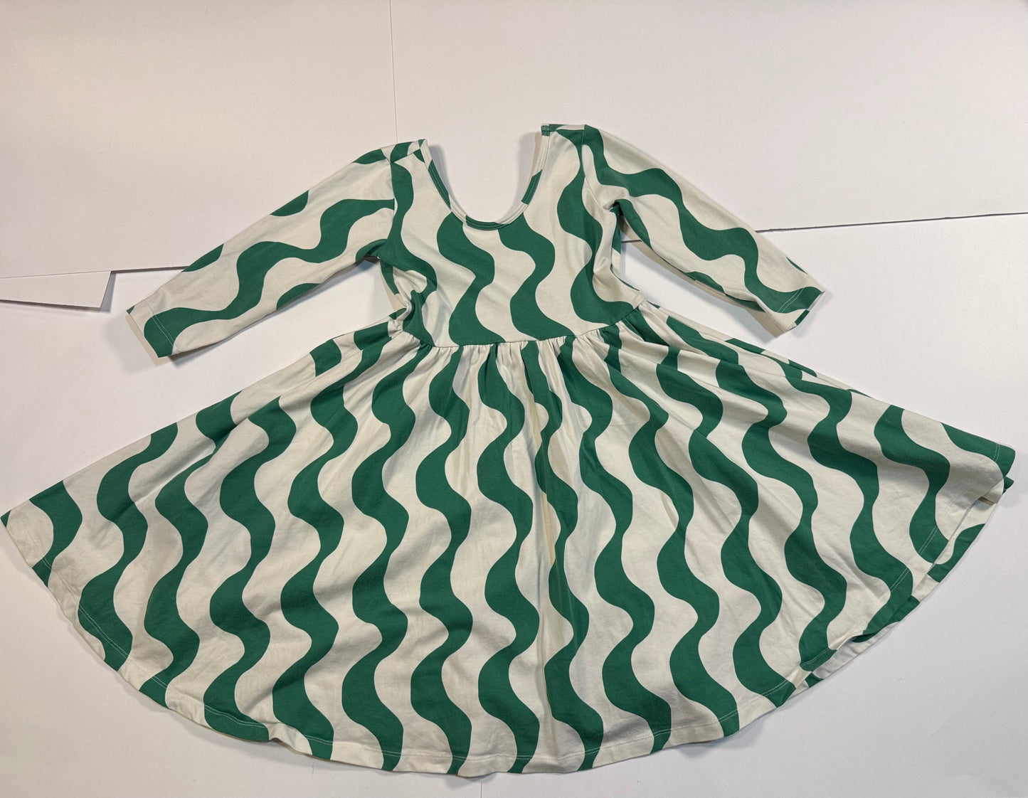 #180 Girls 5 Alice & Ames Green and White Twirl Dress