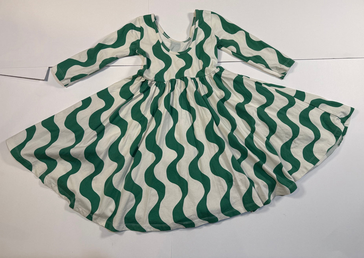 #180 Girls 5 Alice & Ames Green and White Twirl Dress