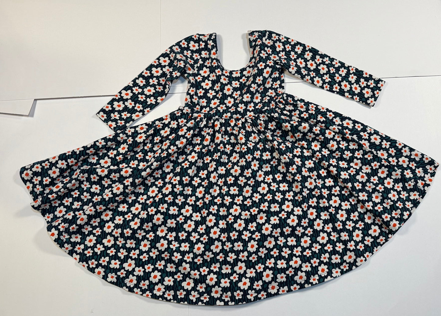 #180 Girls 5 Alice & Ames Navy Floral Twirl Dress