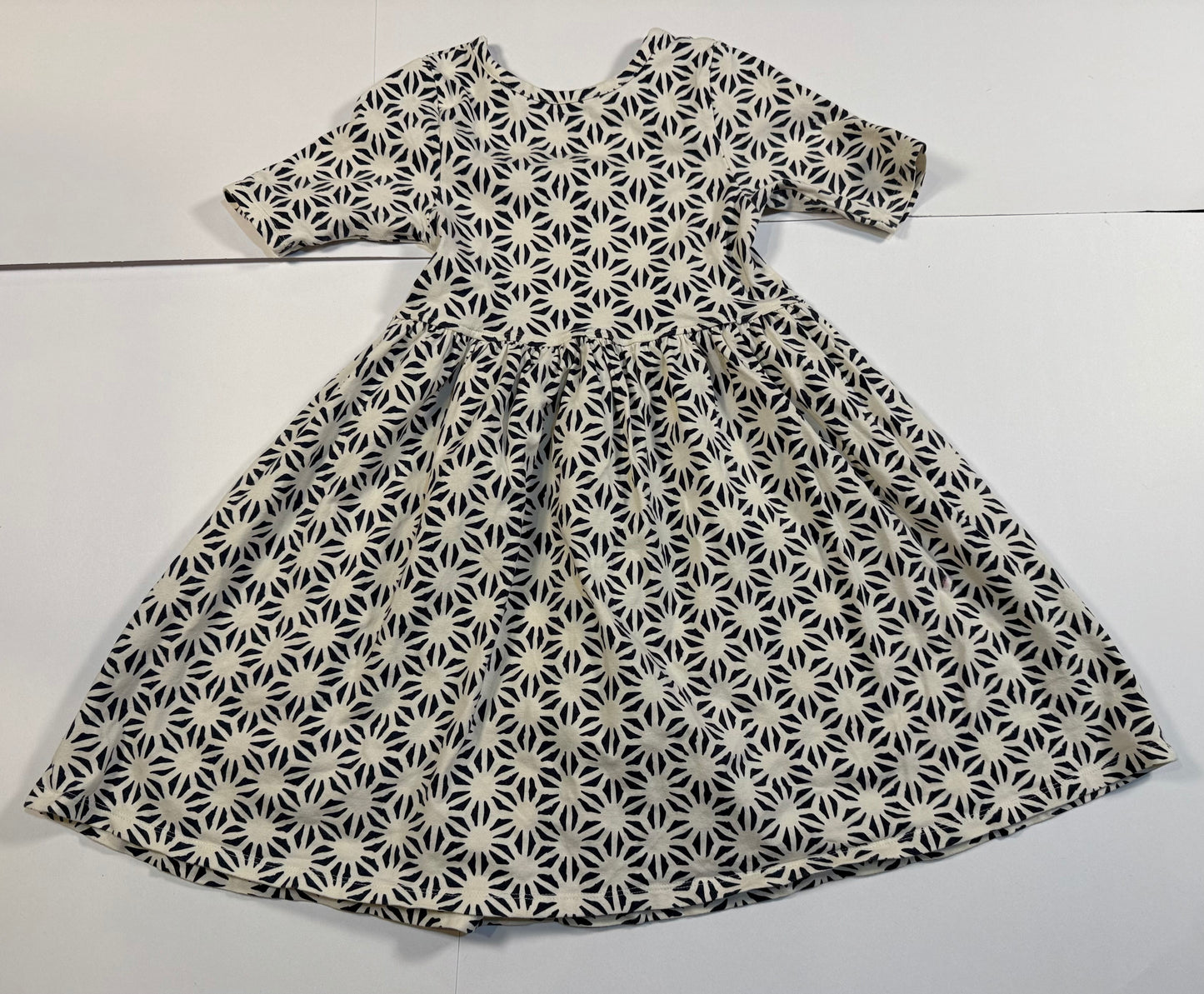 #180 Girls 5 Pink Chicken Blue Print Dress