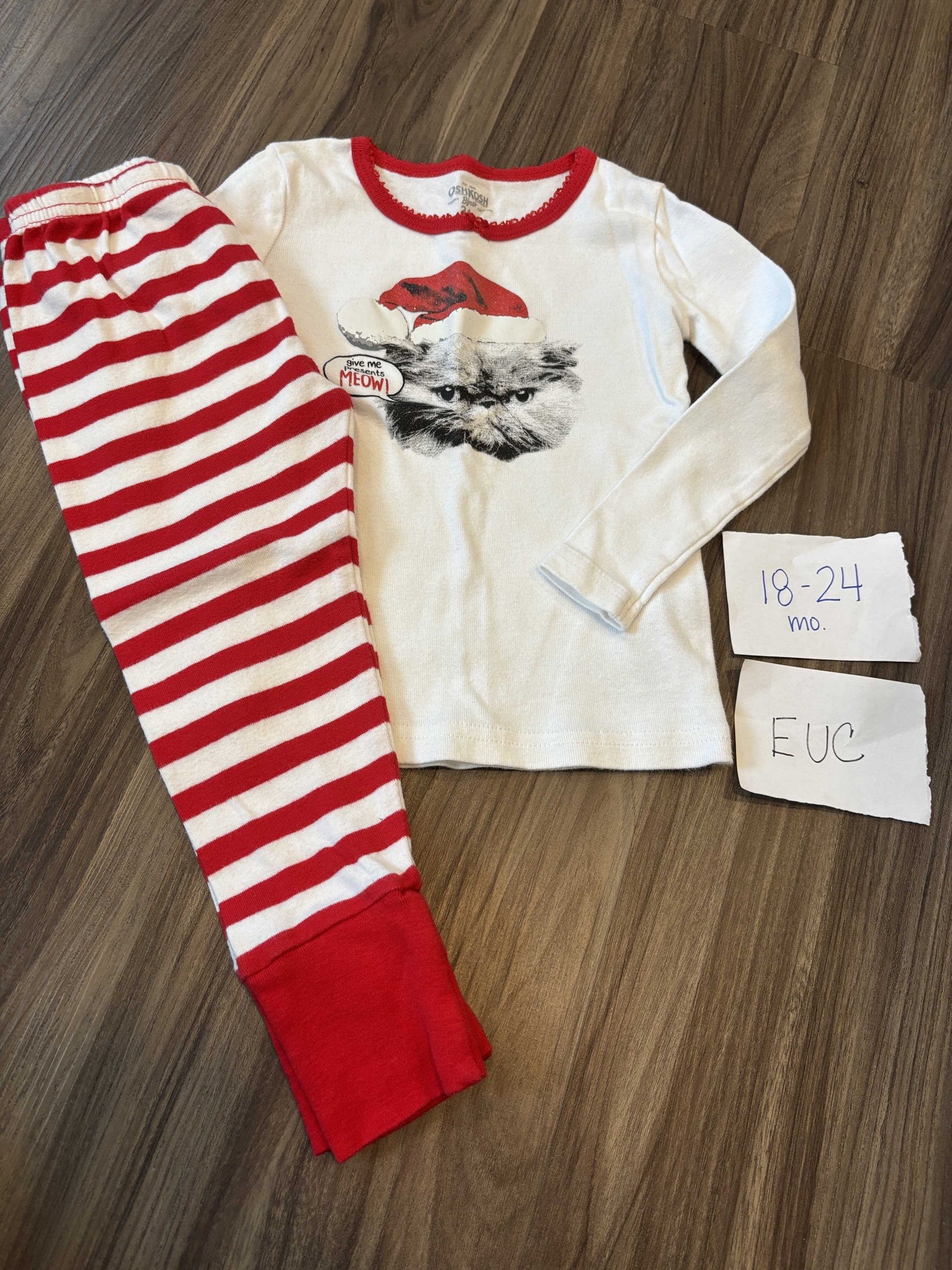 #138 - 18-24 Mo EUC Osh Kosh Christmas Cat PJs