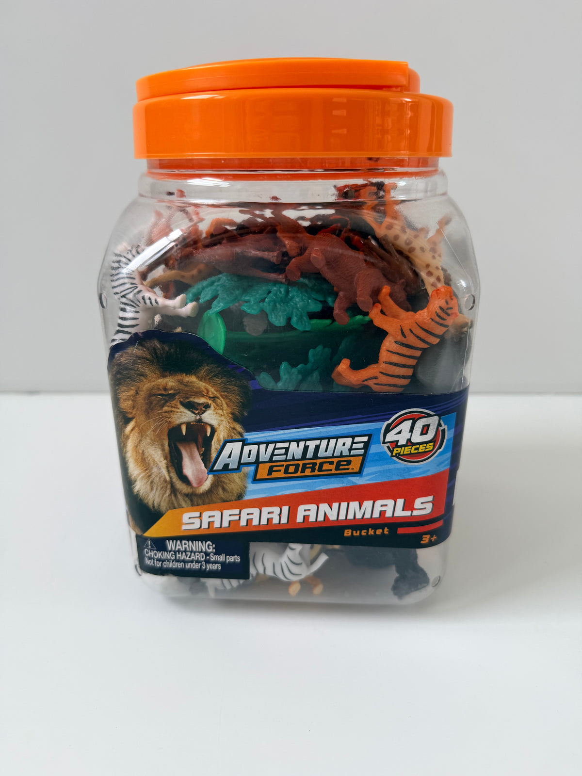 #38 Safari Animal 40-piece playset