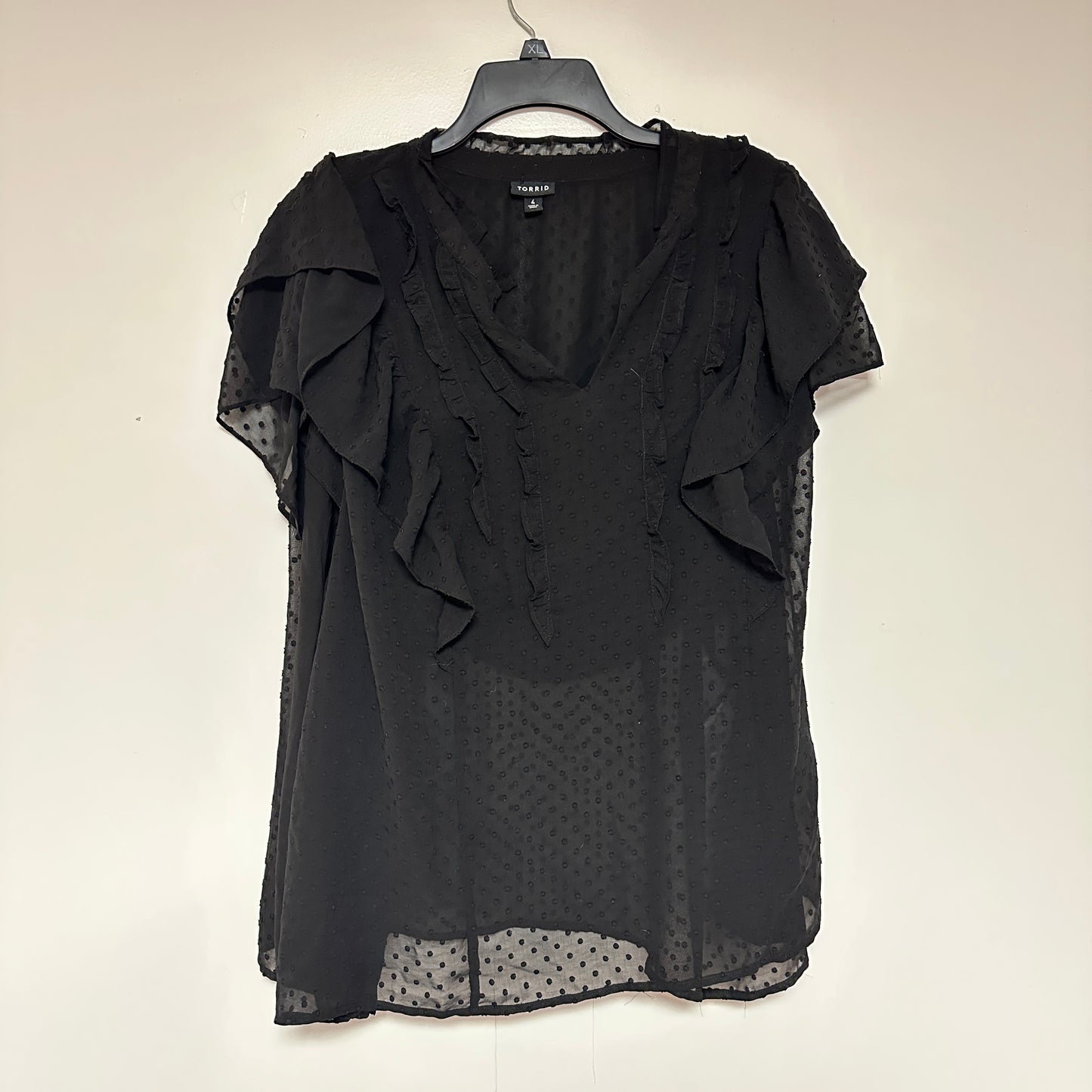 #87 Torrid size 4 (26/28) black top