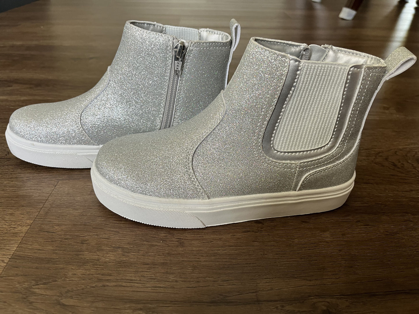 #124 Never Worn Lands' End Silver Glitter Booties Girls Size 2