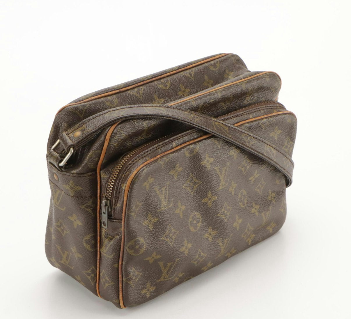 #146 - REDUCED Authentic Louis Vuitton Crossbody Bag