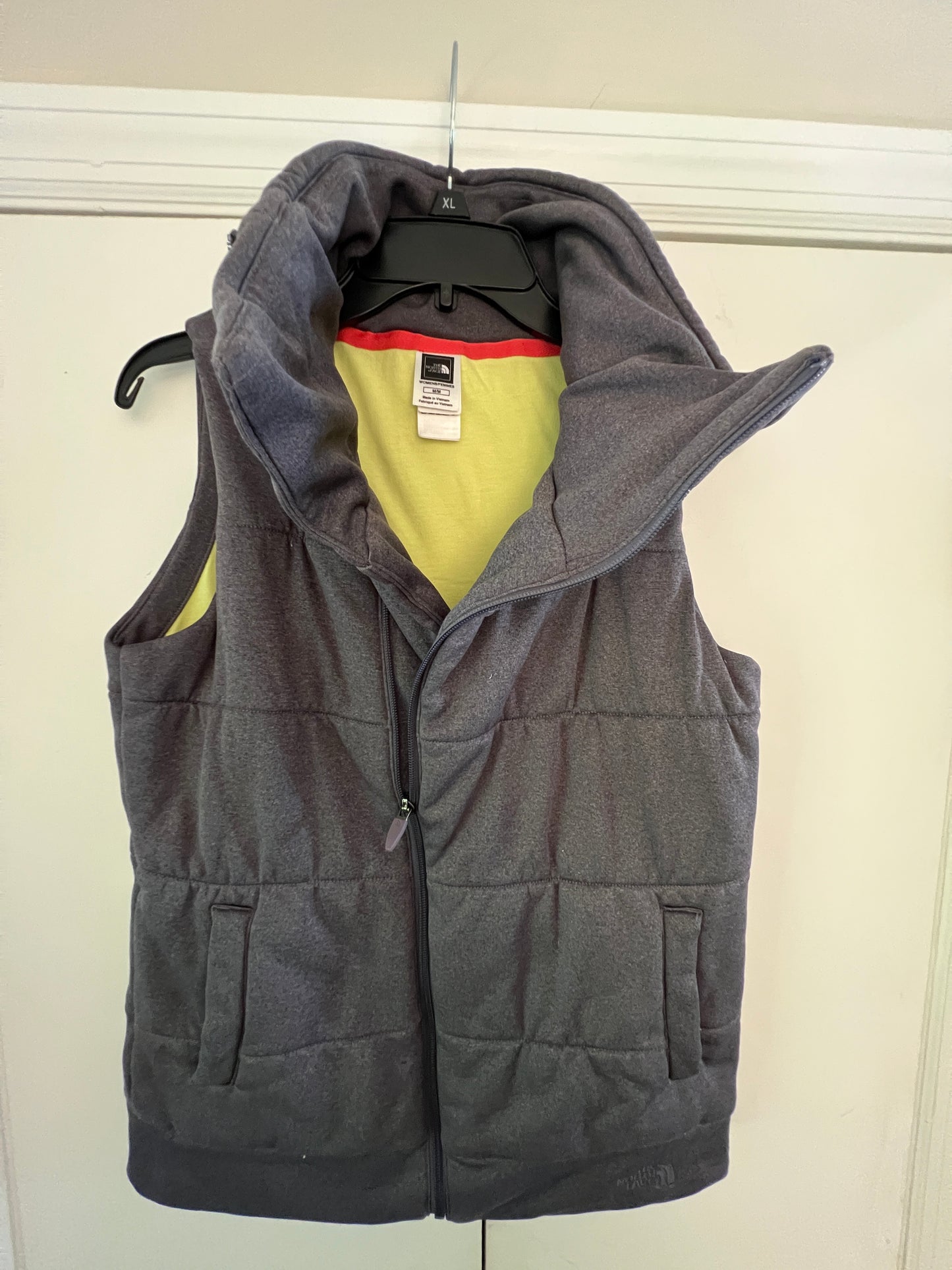Seller #159 TNF Medium vest