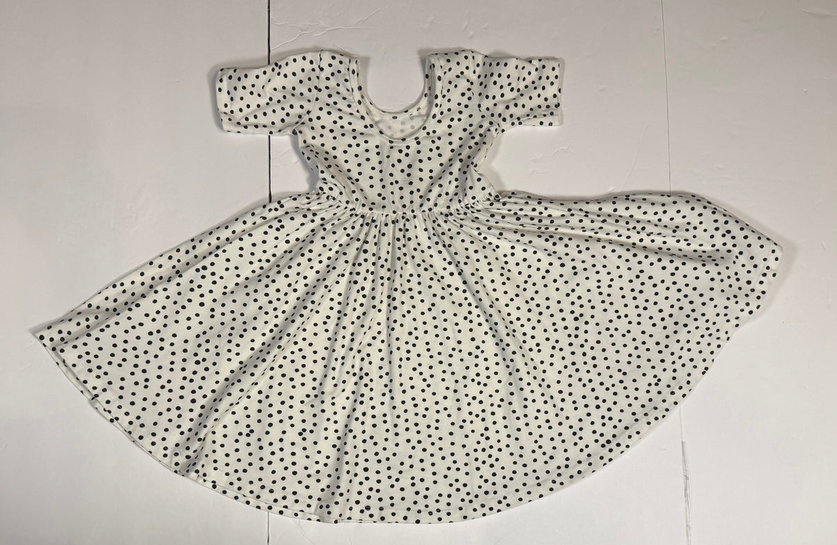 #141 Girls 5 Alice and Ames Black Polka Dot Twirl Dress