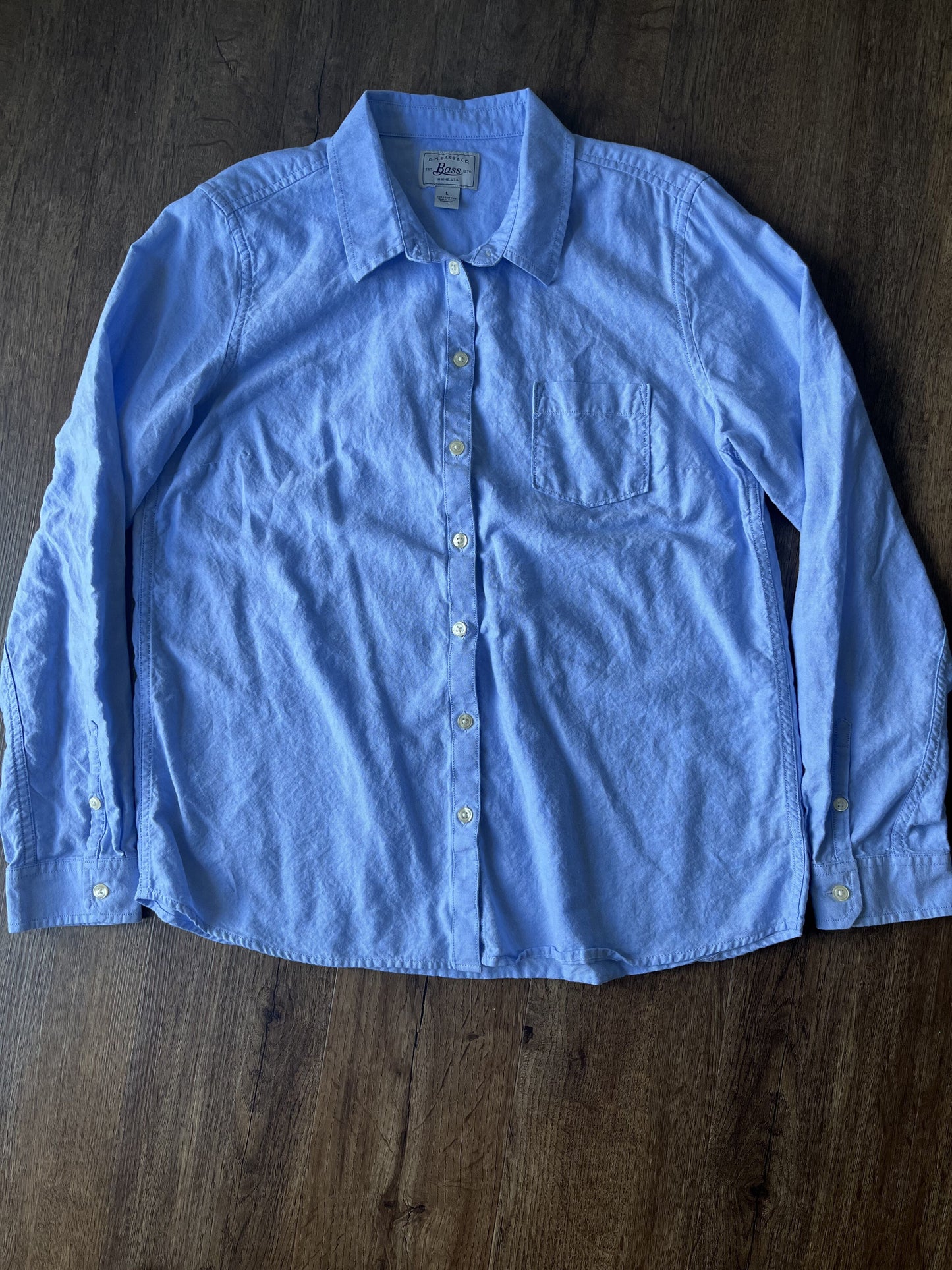 #124 Bass Women's Chambray Button Down Shirt Size L