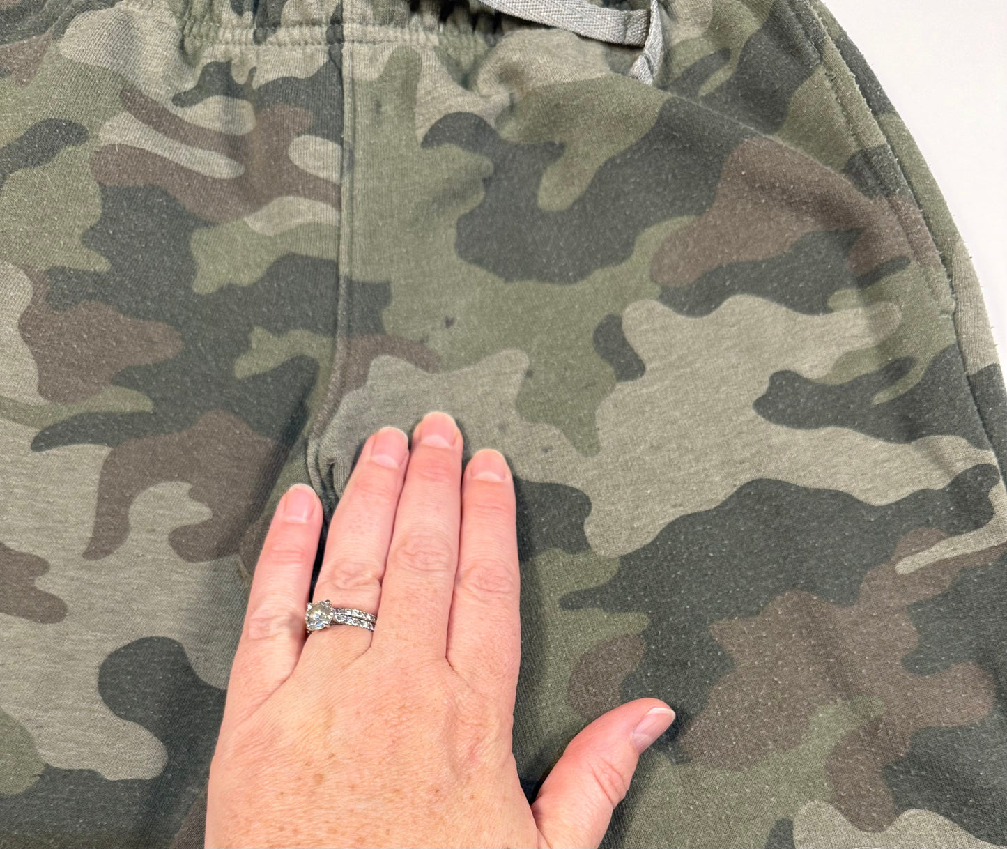 #180 Boys Medium 8 Cat & Jack Camo Bundle Long Sleeve Shirt, Hoodie and Sweat pant Joggers with Pockets and Functional Drawstring