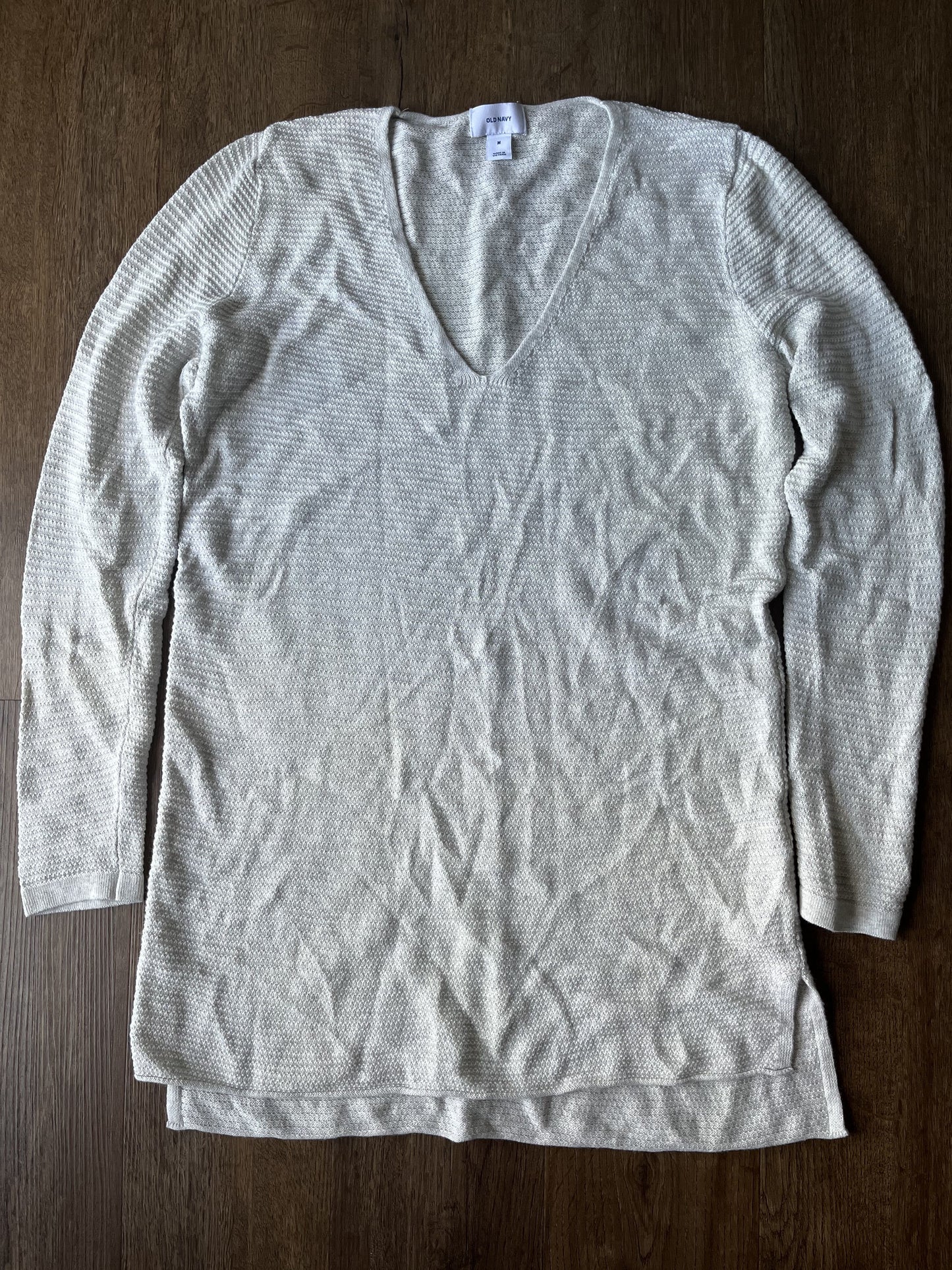 #124 Old Navy Women's Light Gray V-Neck Tunic Sweater Size M