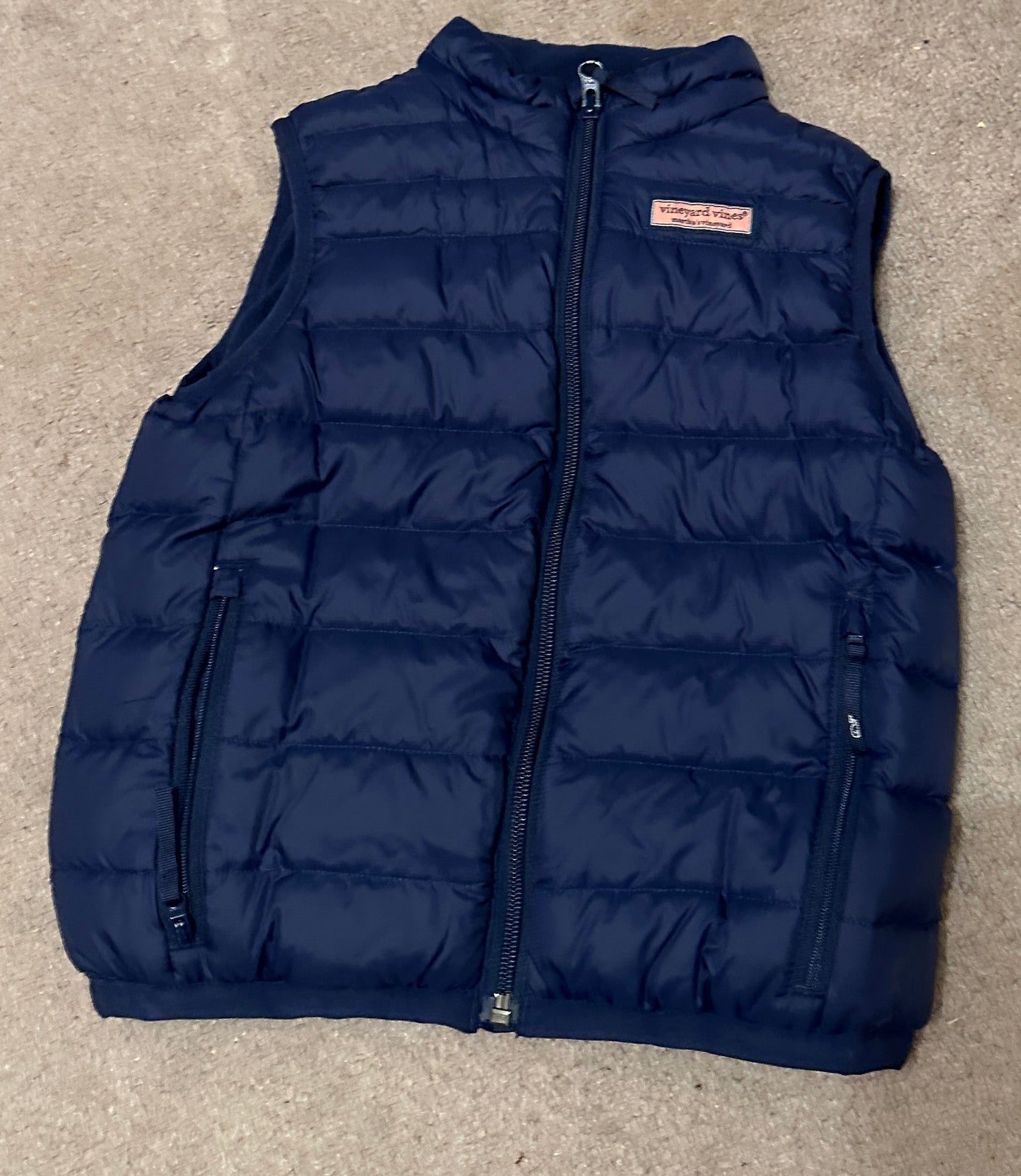 #218 Sz 6 vineyard vines vest