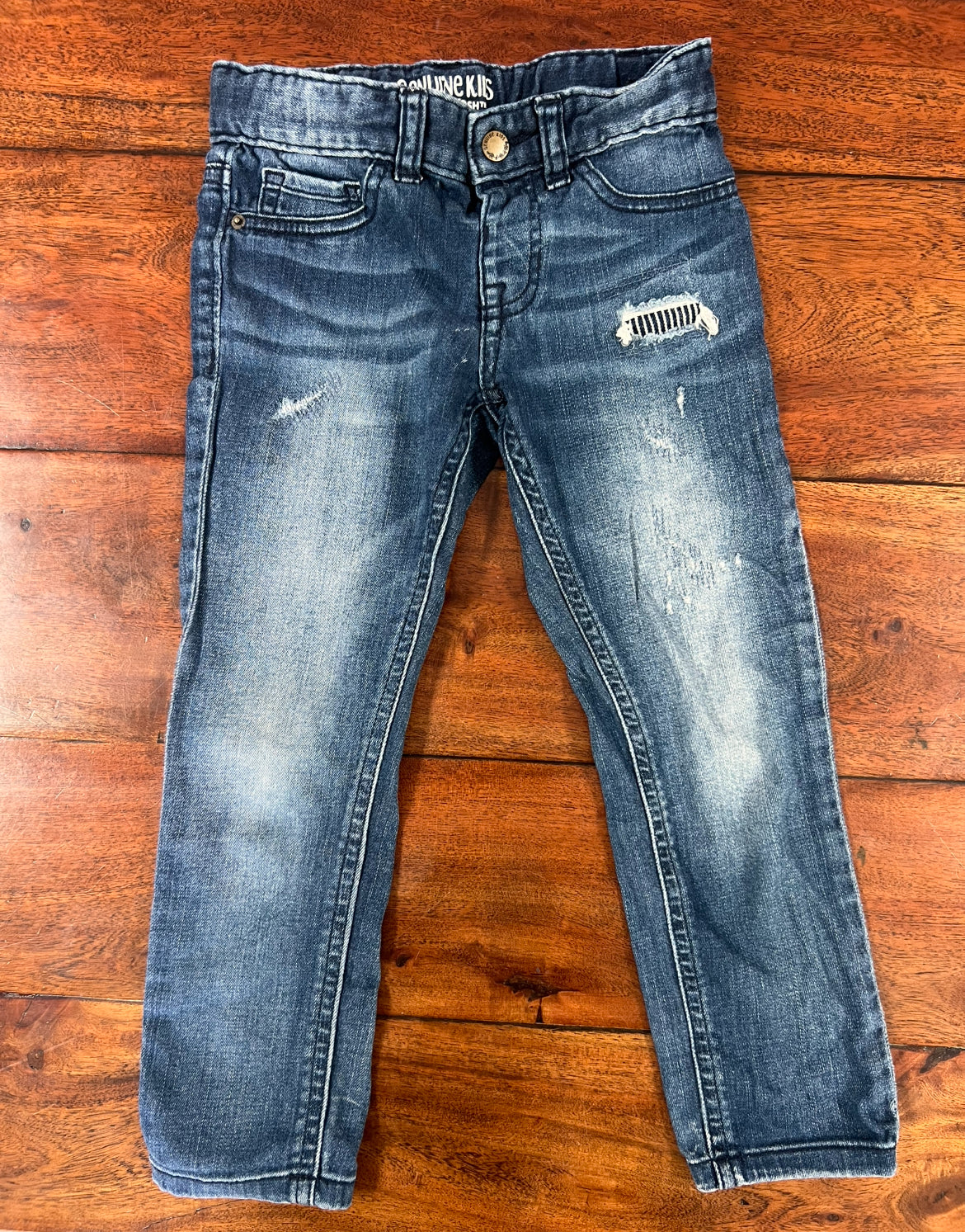 #66 5T Osh Kosh distressed jeans with snap closure and adjustable waist, VGUC