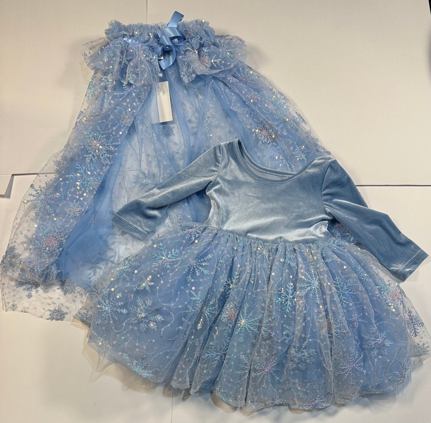 #180 Girls 5 Only Little Once Frozen Tulle Snowflake Cape and Princess Dress