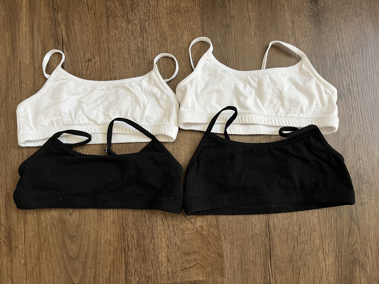 #124 EUC Old Navy Black & White Set of 4 Bras Girls Size M