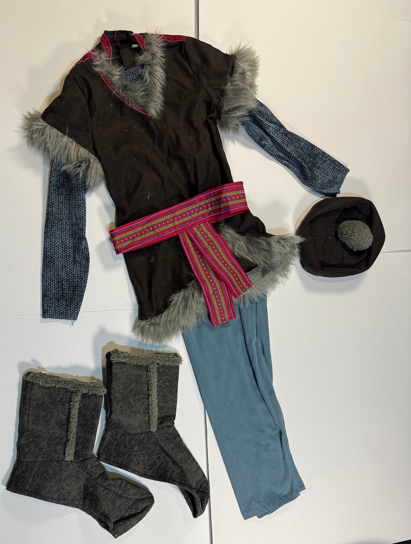 #180 Disney Frozen Kristoff Costume Medium 7-8