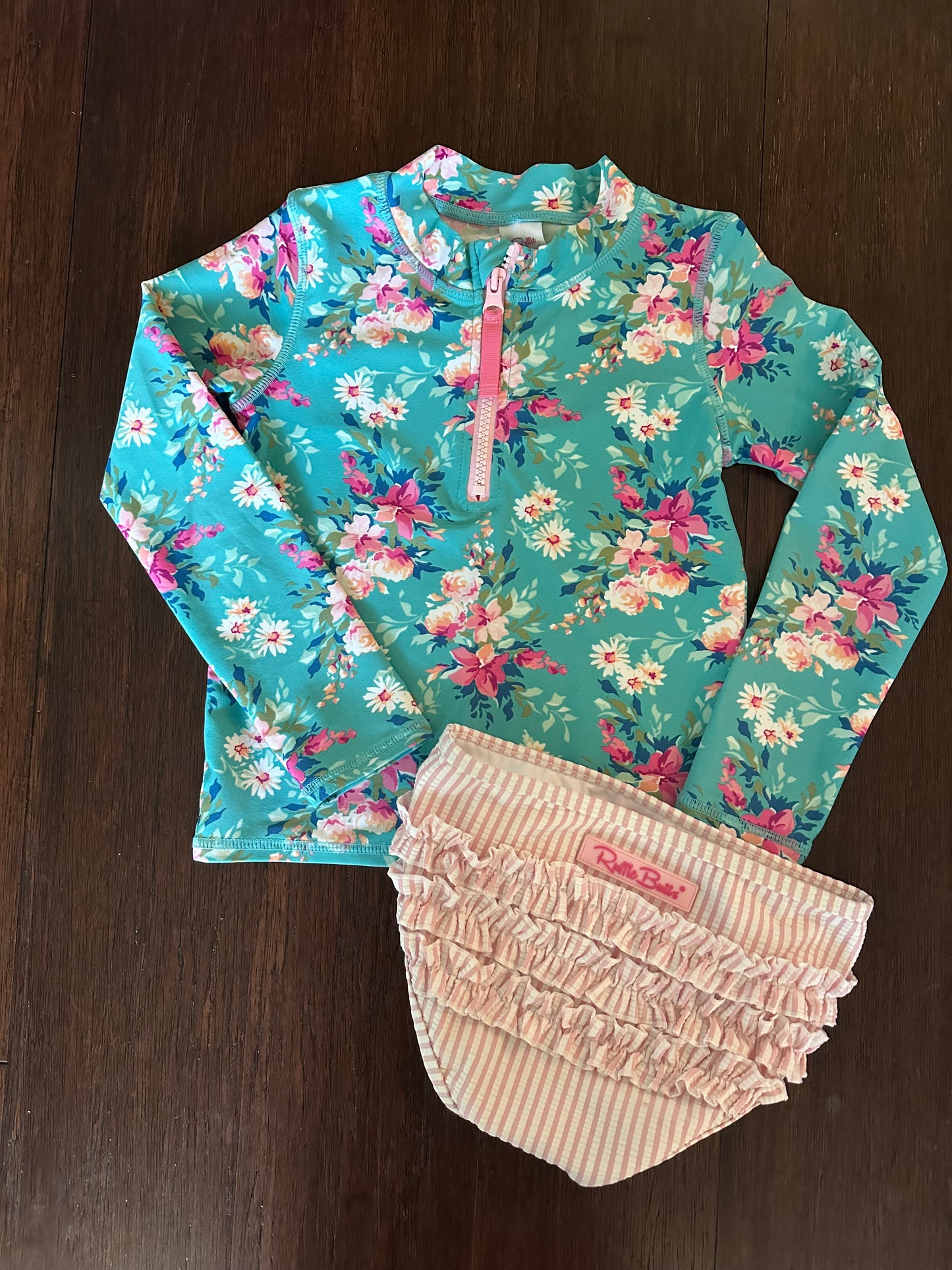 Seller 42, Rufflebutts Rashguard Swim, Pink/Flowers, EUC, Girls 5T