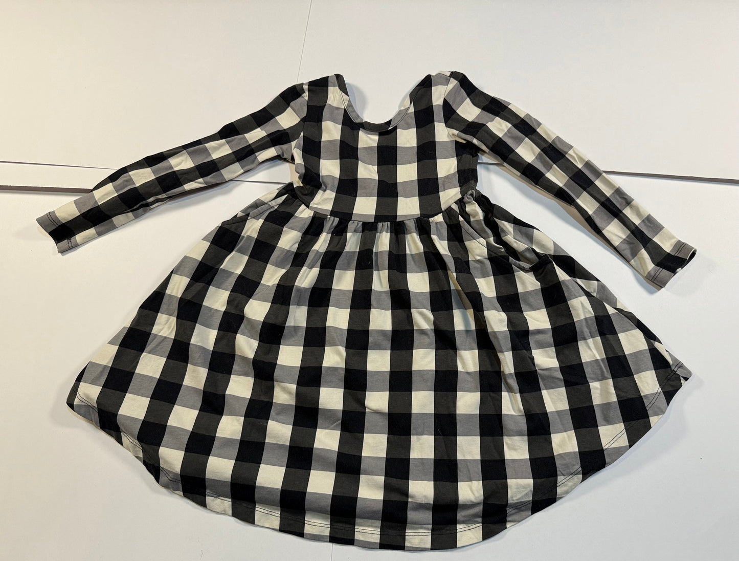 #180 Girls 100 US 4 Hanna Anderson Black and White Skater Dress (2 available)