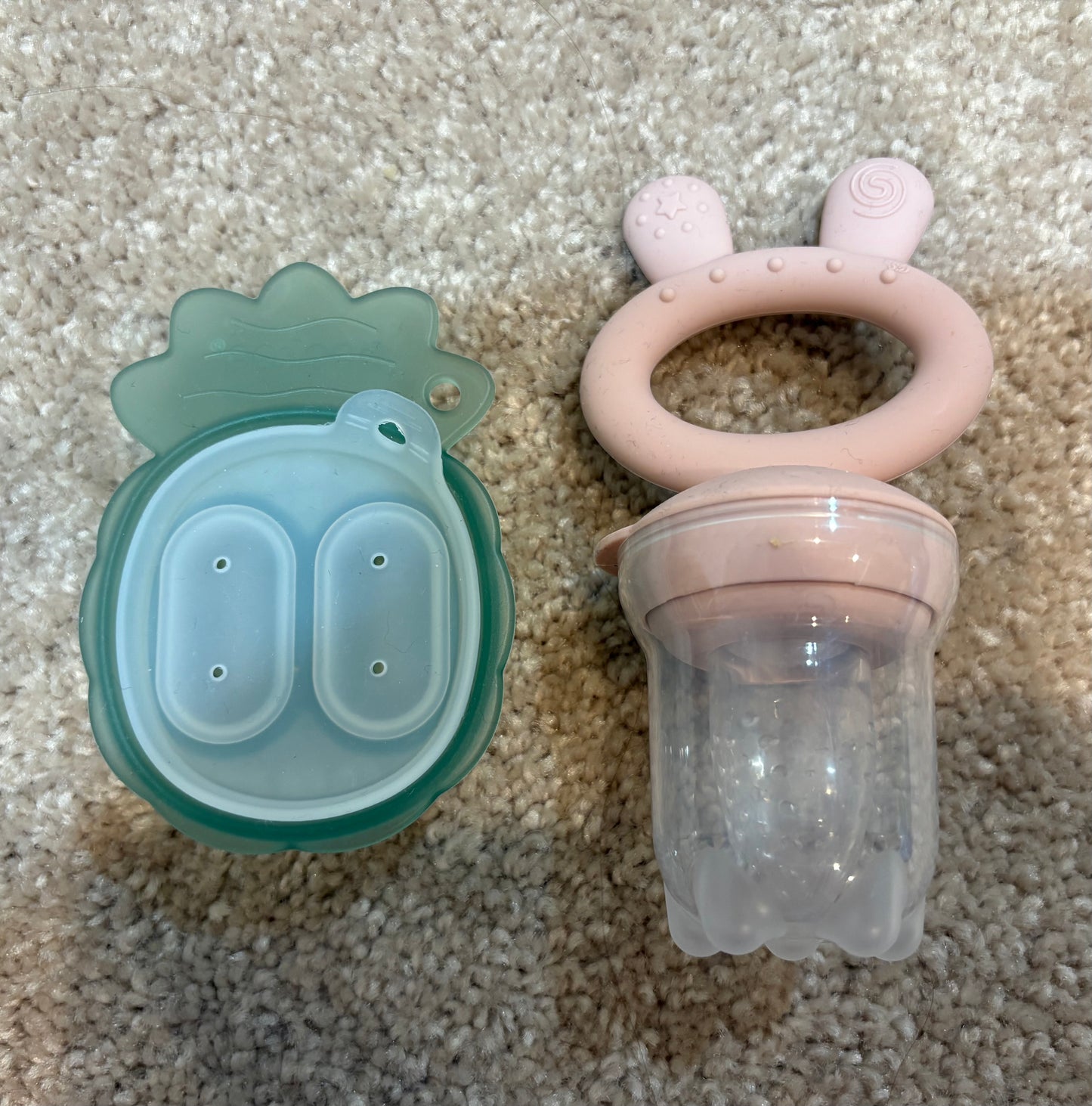 Seller #37 Haakaa Silicone Feeder and Mini Freezer Tray