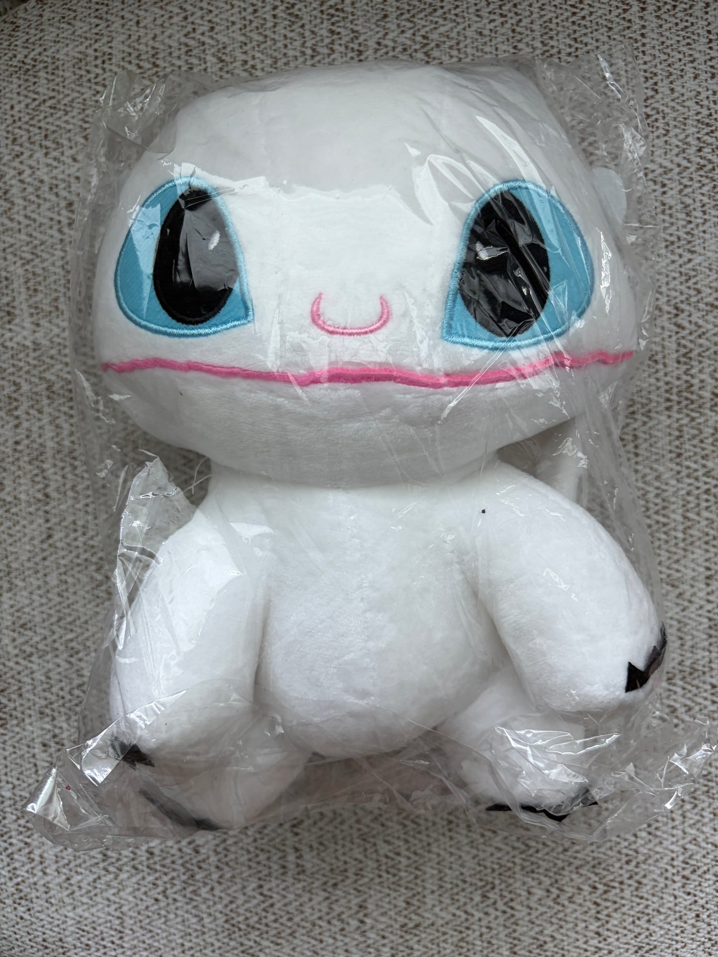Seller 22 new in package “light fury” stuffy