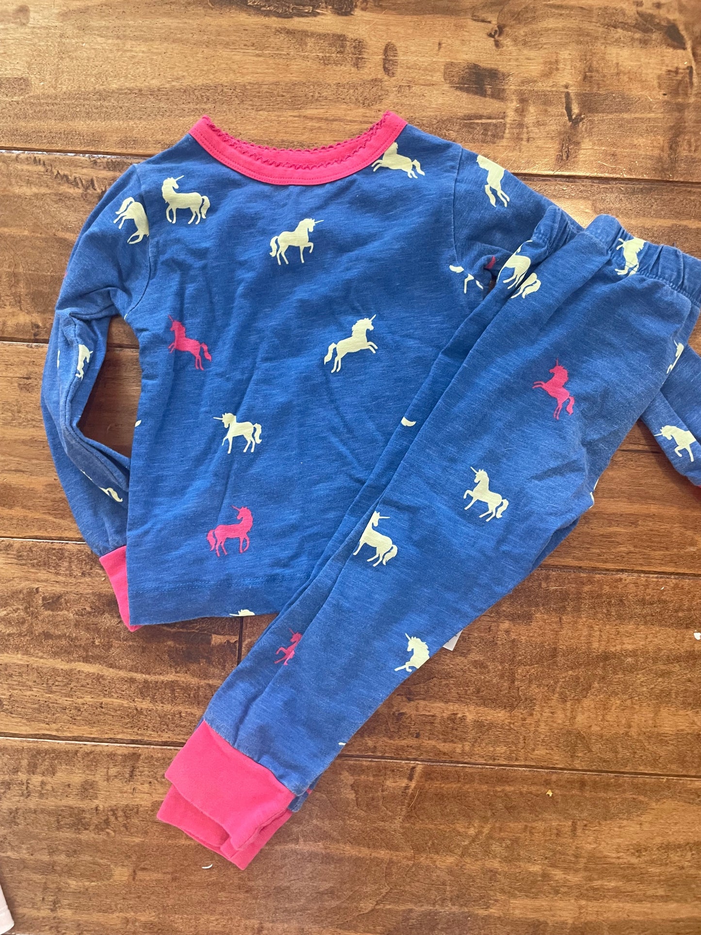 #199 REDUCED Girls Hatley unicorn pajamas size 2 EUC