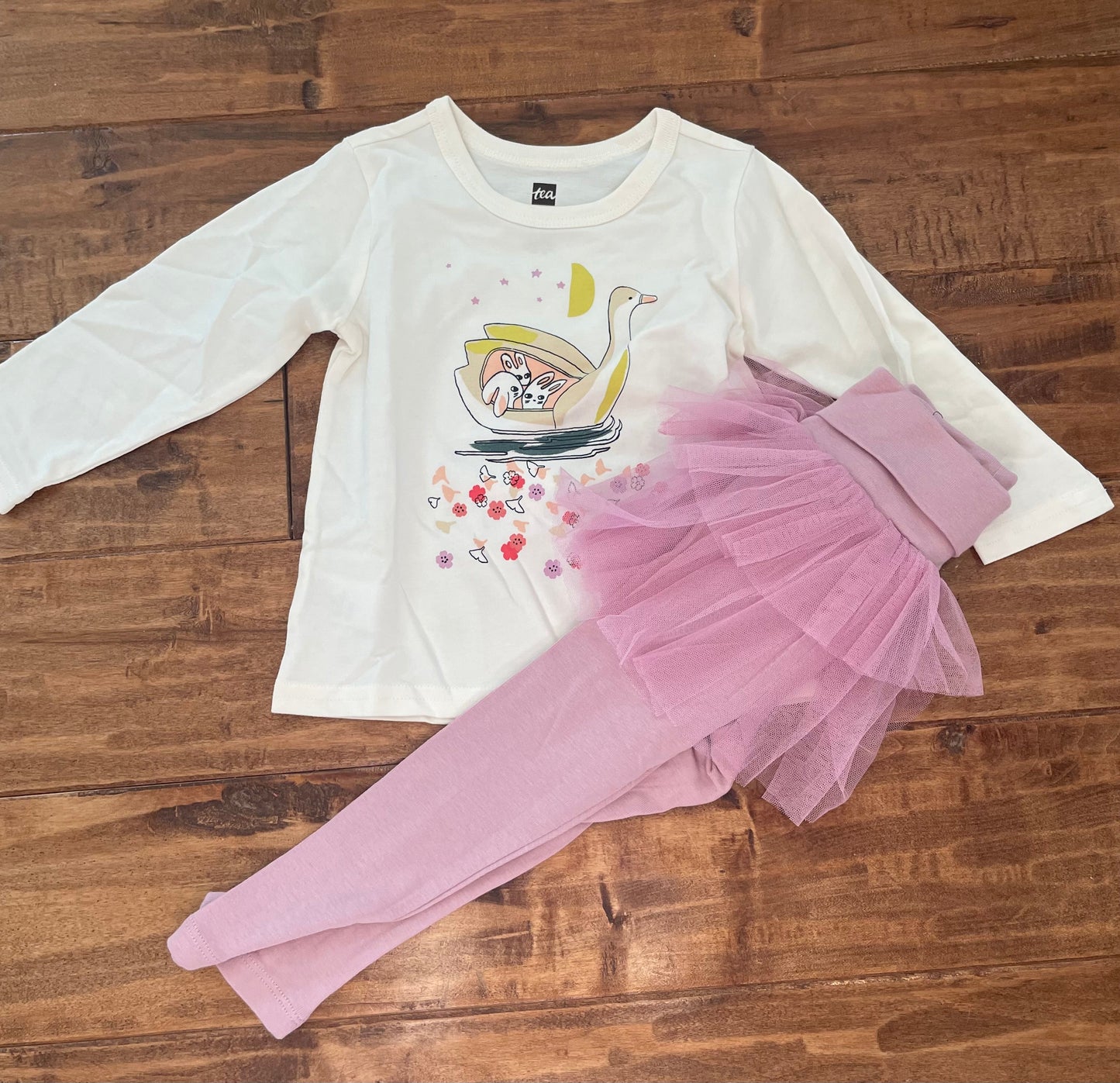 #199 REDUCED Girls Tea Collection swan outfit size 12-18 months NWOT