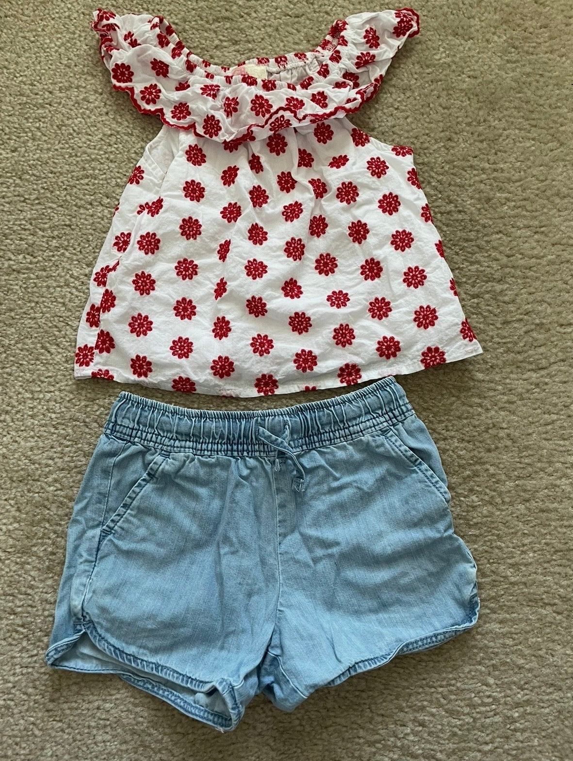 Seller 71: Girls size 6 outfit