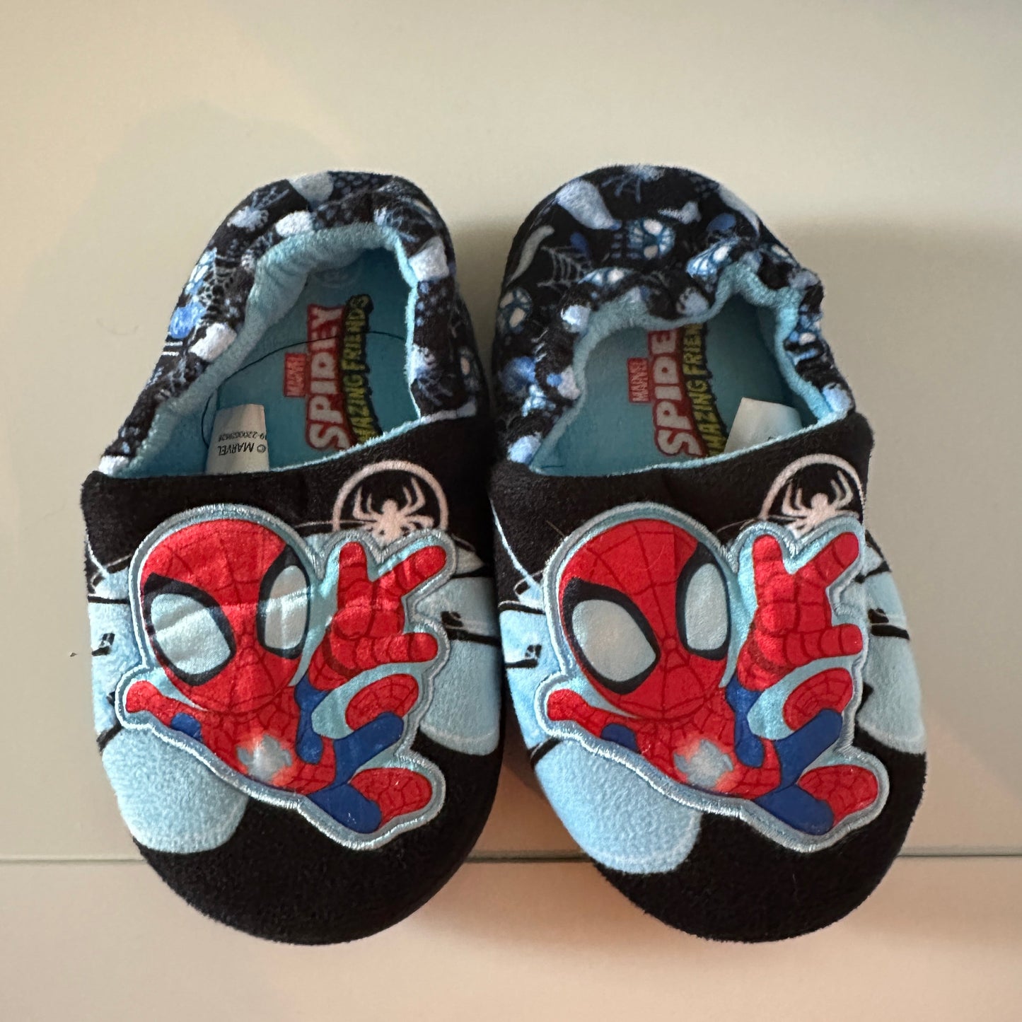 #162 Spider Man Slippers 9/10