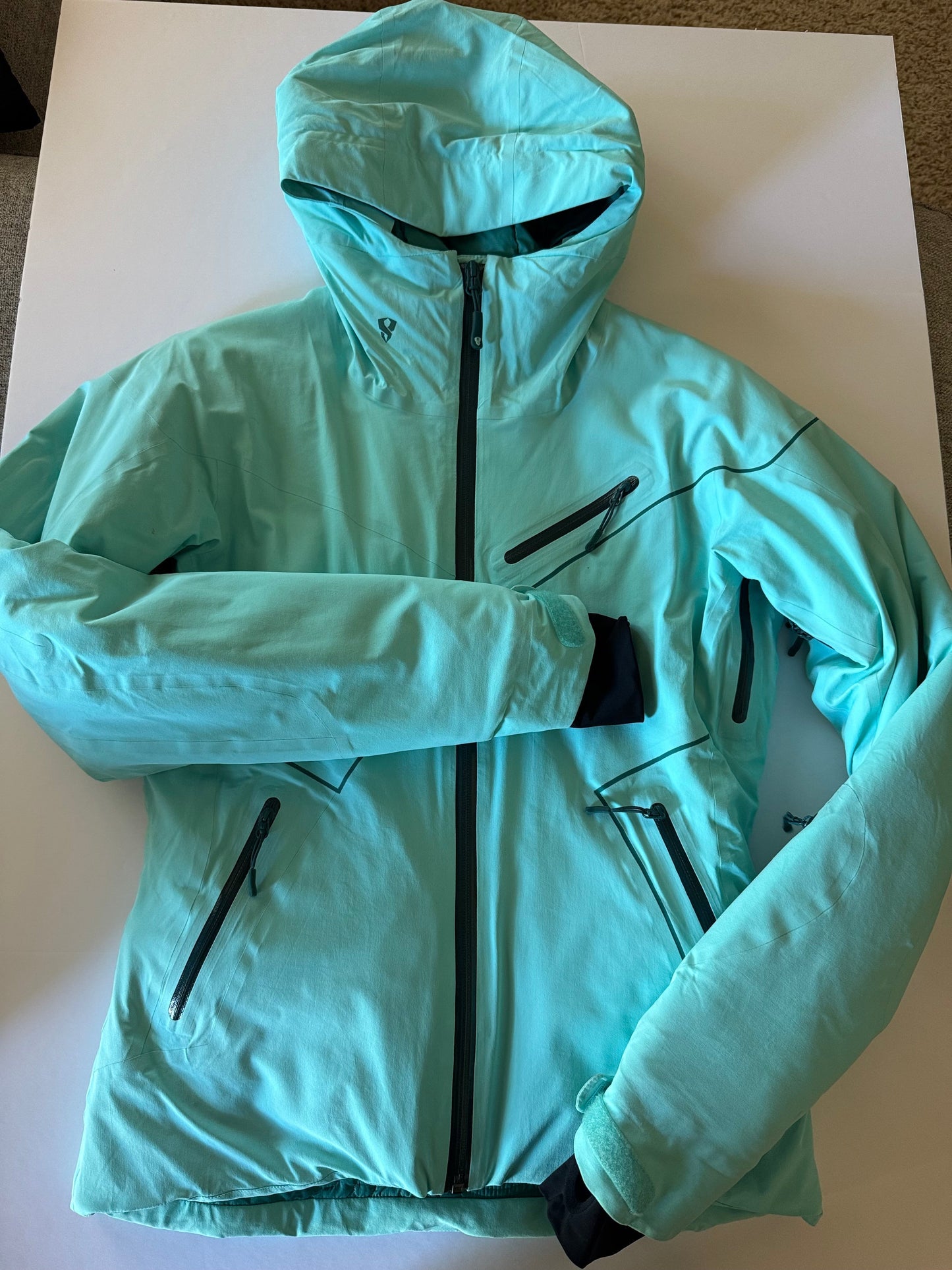 REDUCED # 92 women’s small Stoic ski jacket. Like new