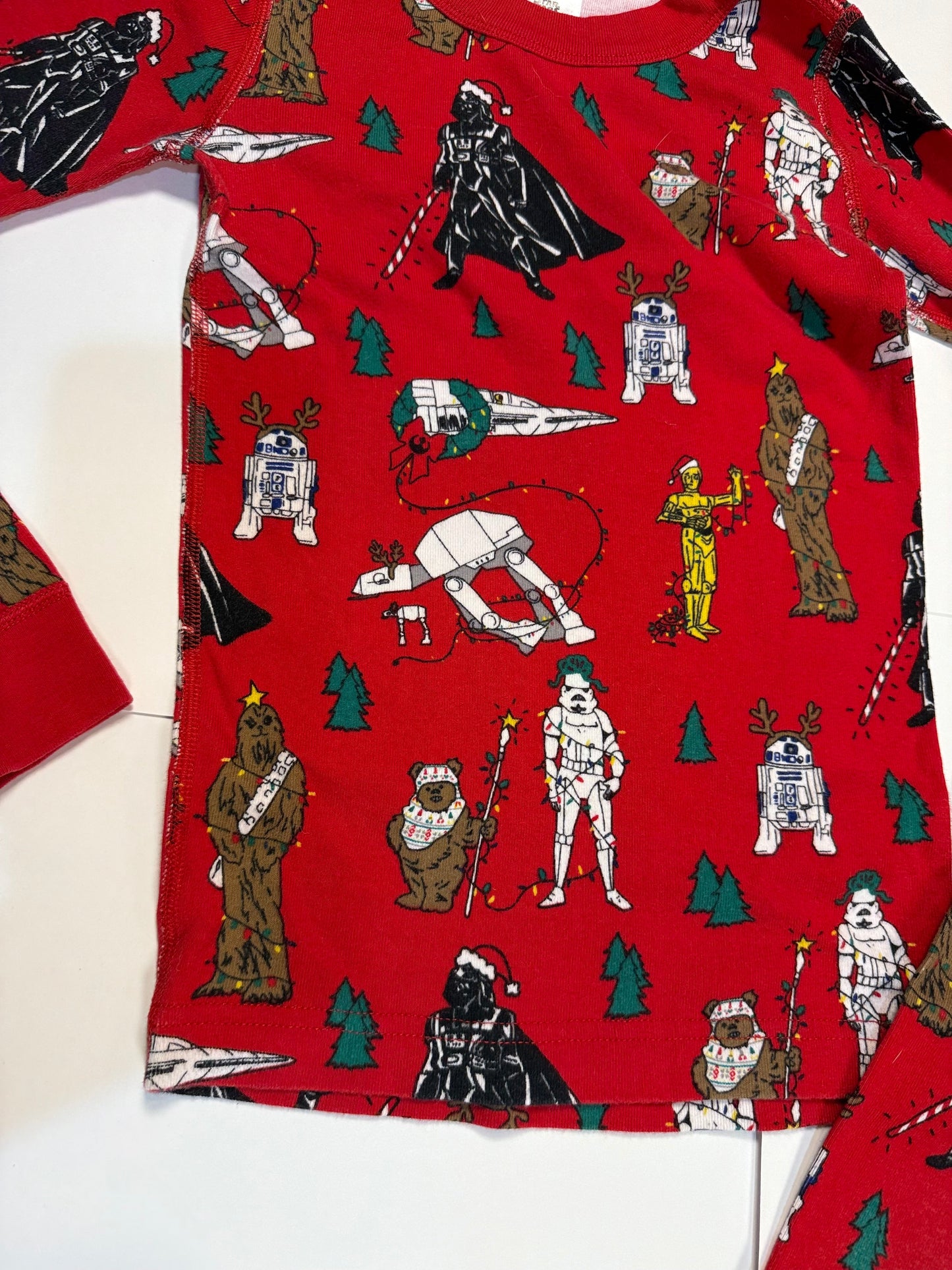 #180 Boys 130 (US 8) Hanna Andersson Star War Christmas Pajamas (2 available)
