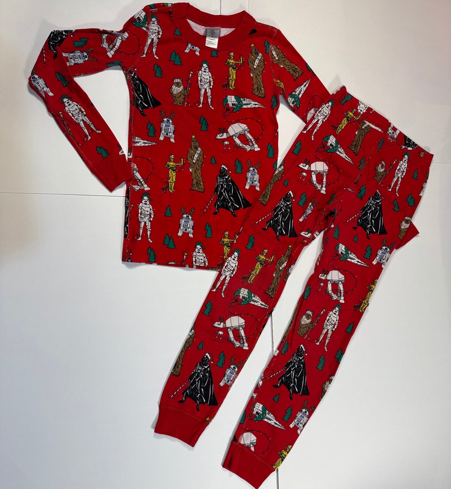 #180 Boys 130 (US 8) Hanna Andersson Star War Christmas Pajamas (2 available)