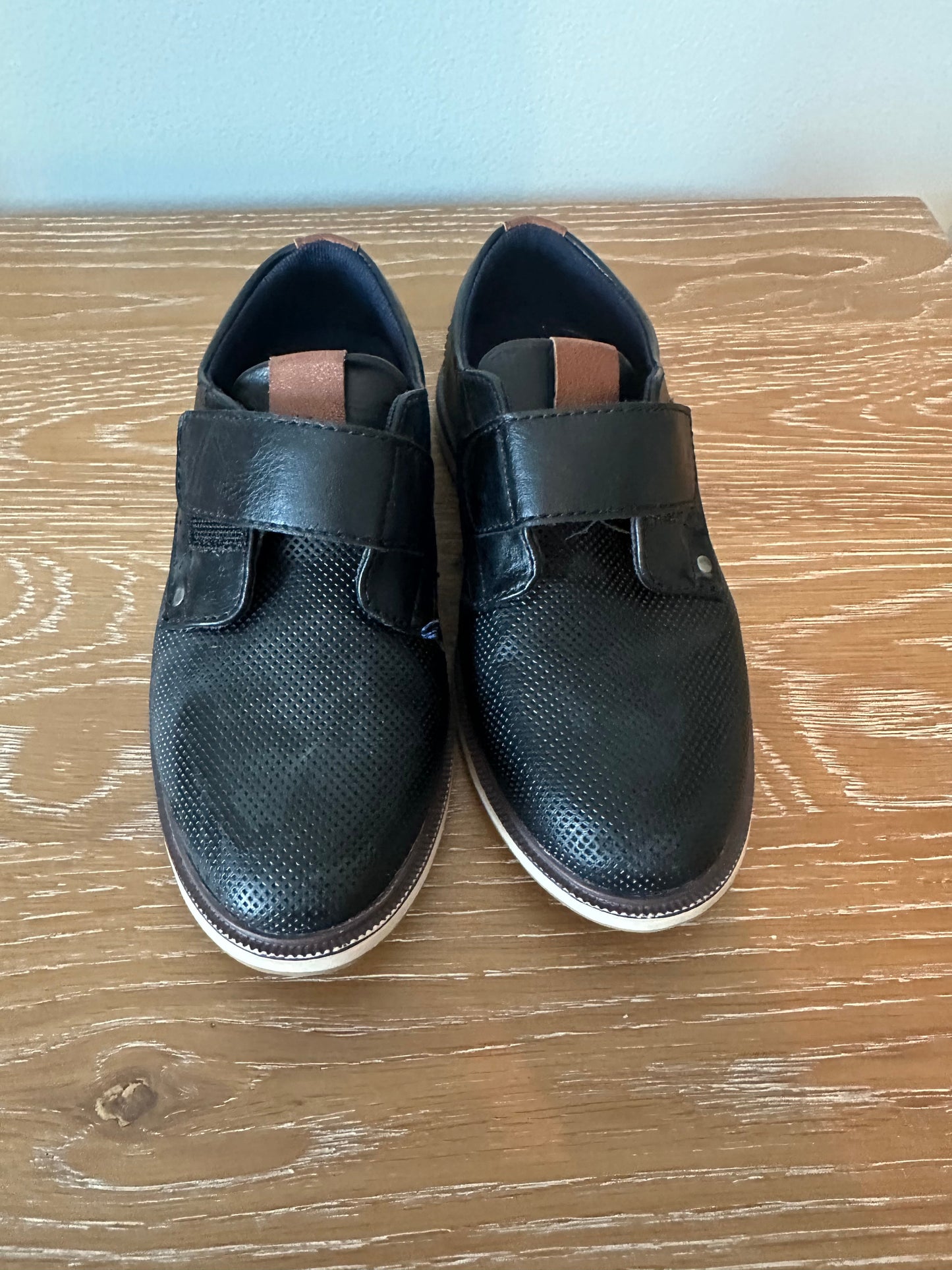 #24 size 12 Nordstrom black dress shoes