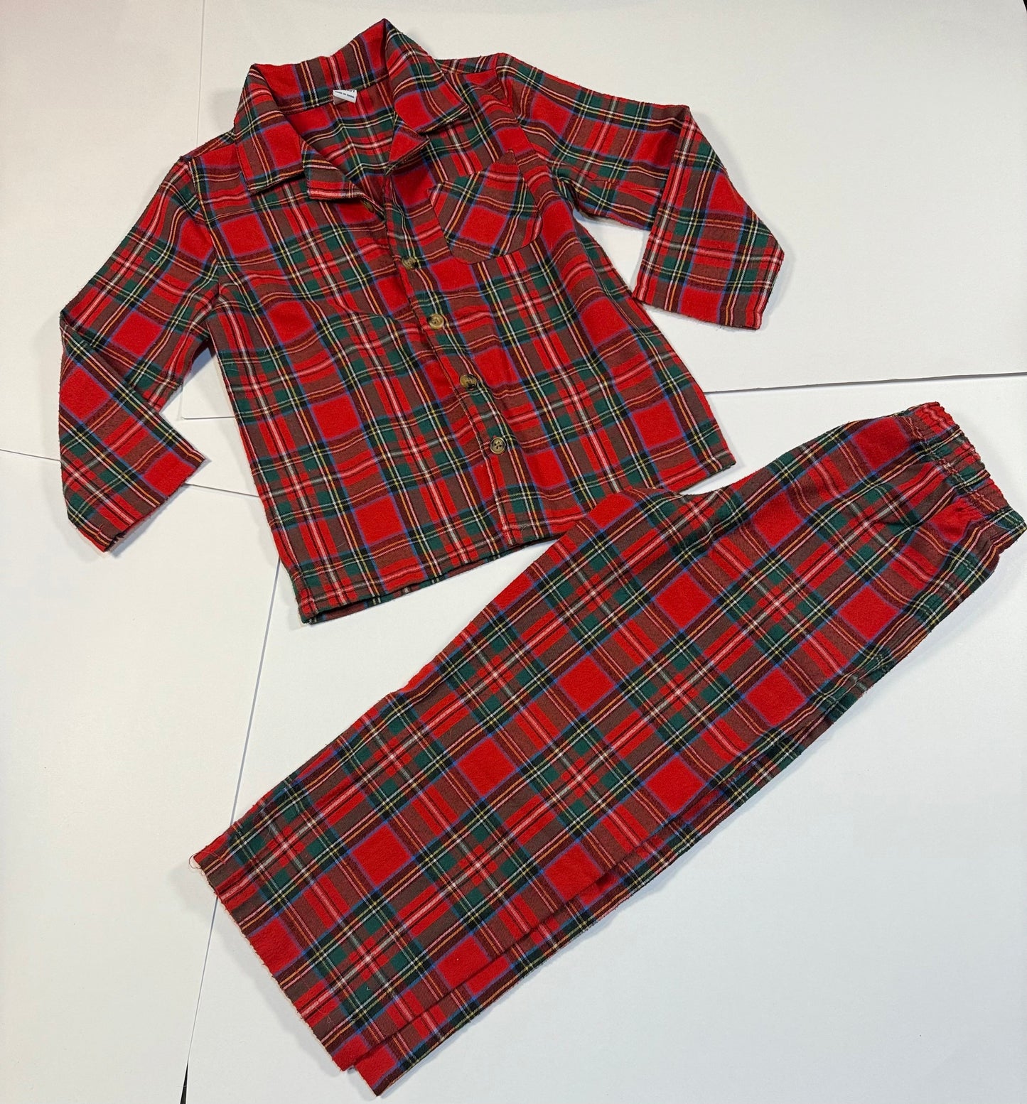 #180 Unisex Boy/Girl 4T Old Navy Red Flannel Pajamas (2 available)