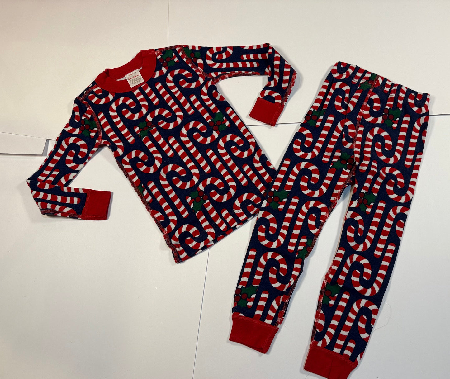 #180 Unisex Boy/Girl 100 US 4 Hanna Andersson Candy Cane Pajamas (2 available)