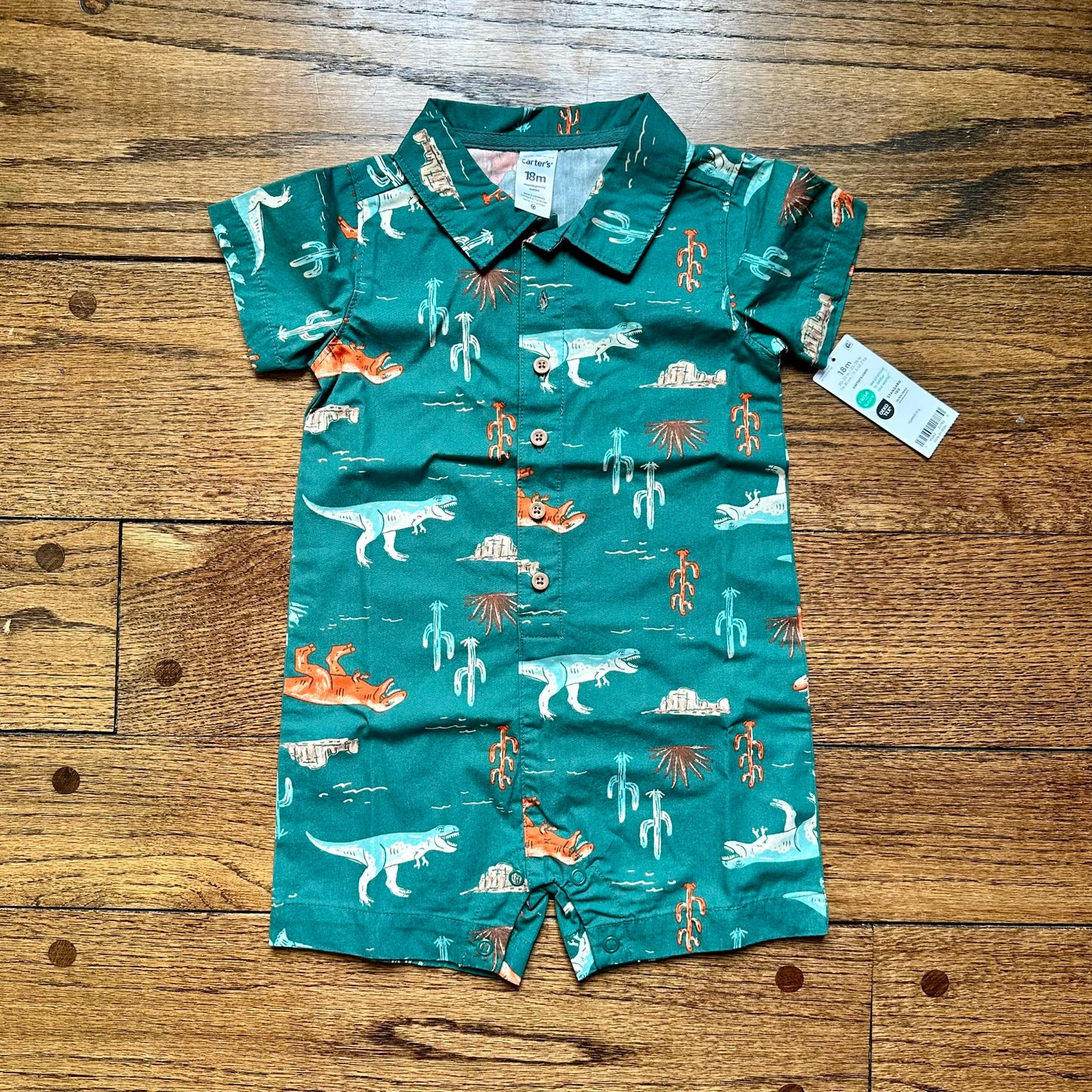#95 NWT Boys Carters Green Dinosaur Short Sleeve Button Down Romper, size 18 months