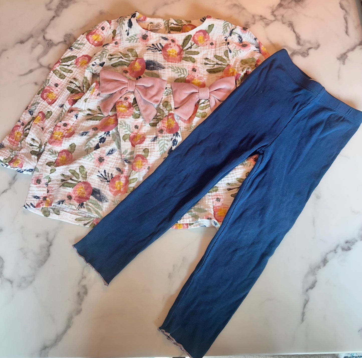 Seller #65 Girls 5T Mudpie floral set