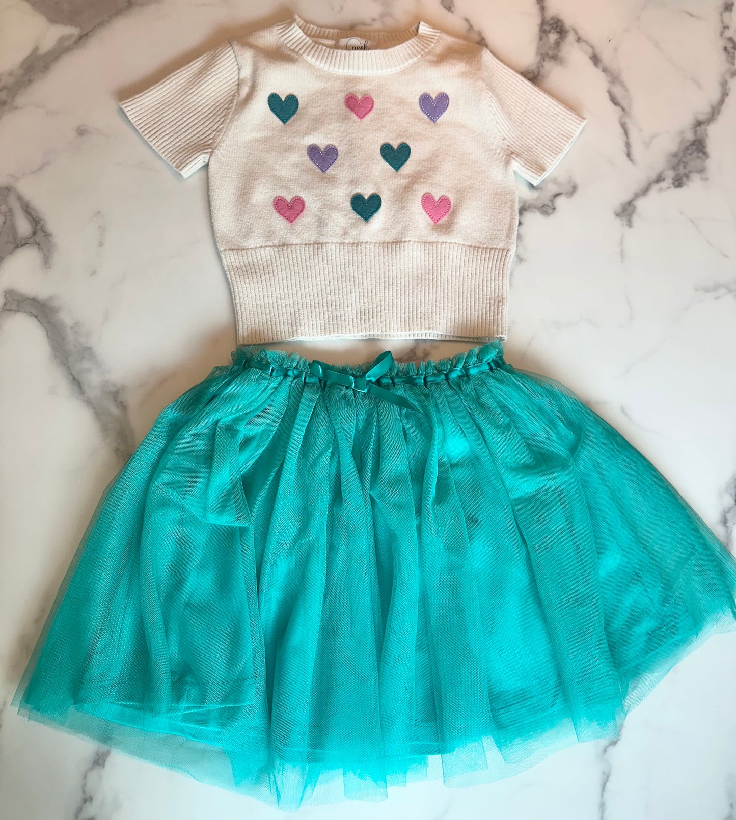 Seller #65 Girls Peek 4/5 set, sweater and tutu skirt