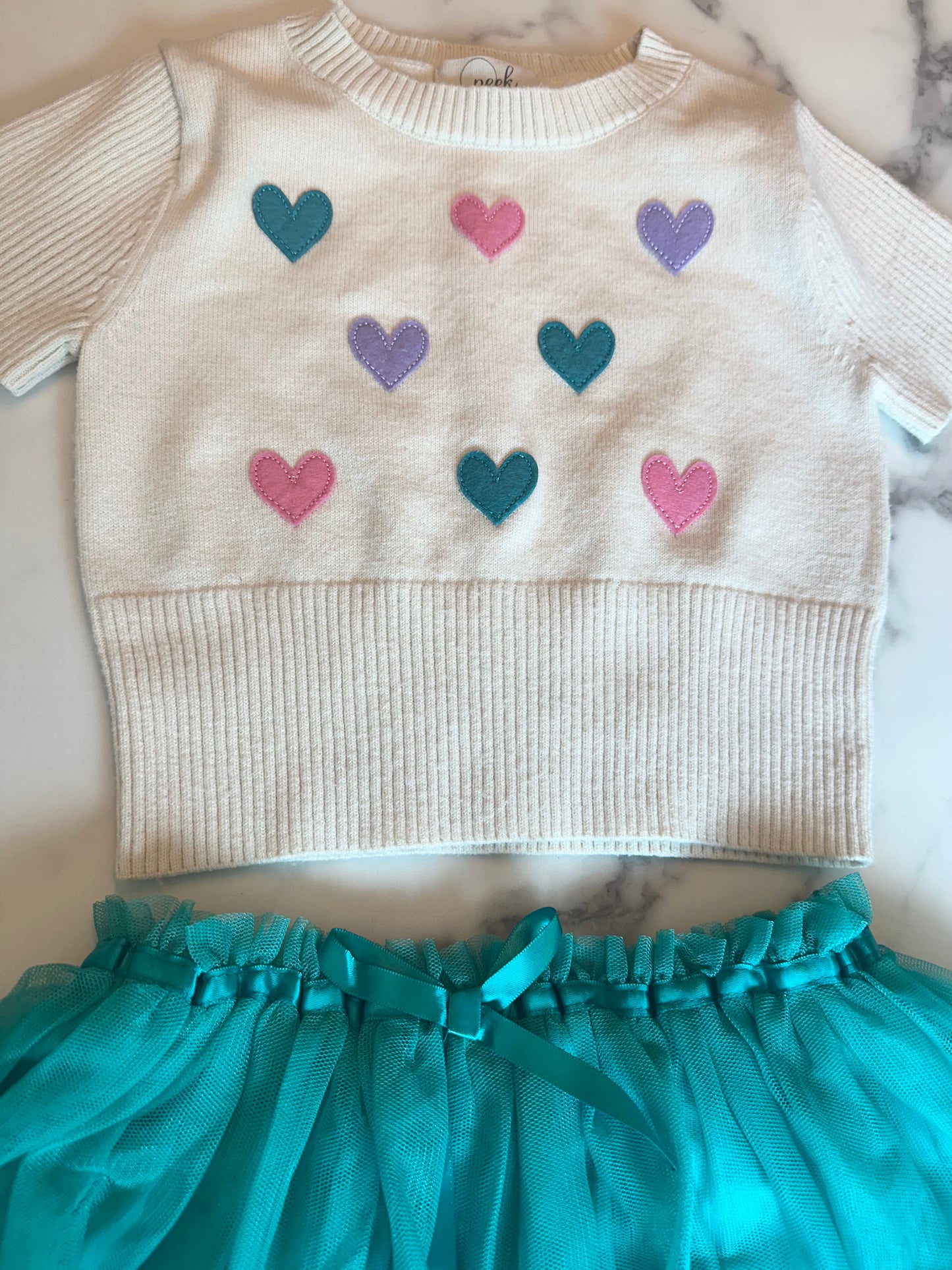 Seller #65 Girls Peek 4/5 set, sweater and tutu skirt