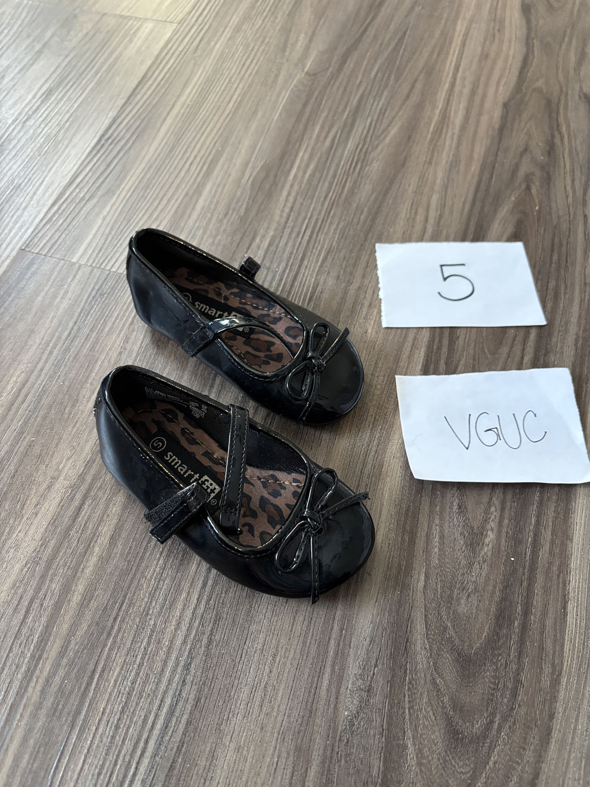 #138 - 5T Shoe VGUC black Flats