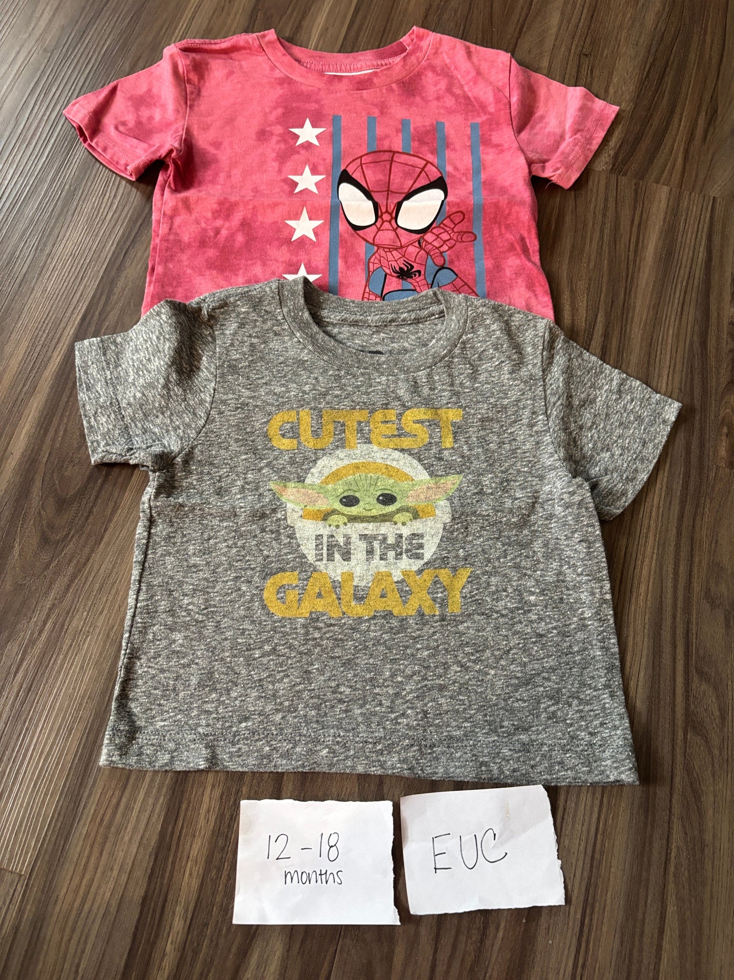 #77 - 12-18 Mo - EUC 2 Shirts (spider man and baby yoda)