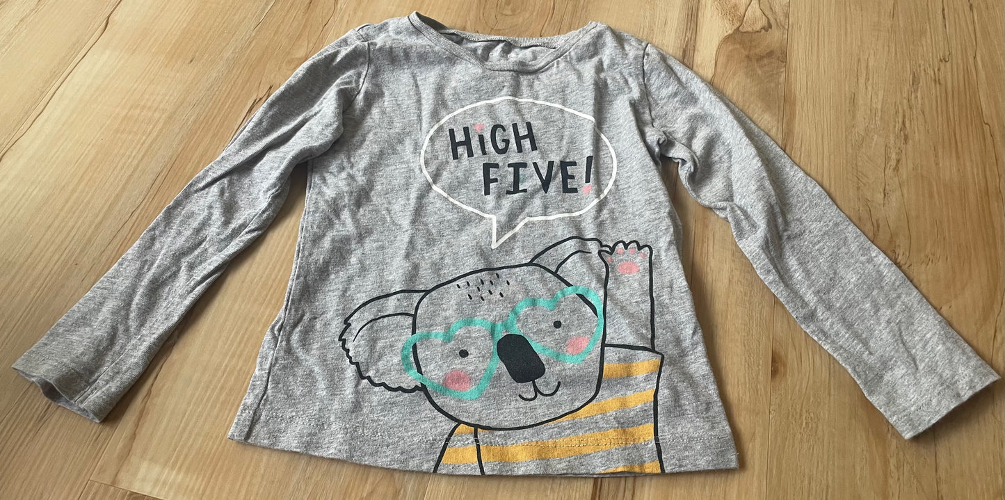 Seller 202 - Carters - size 4T