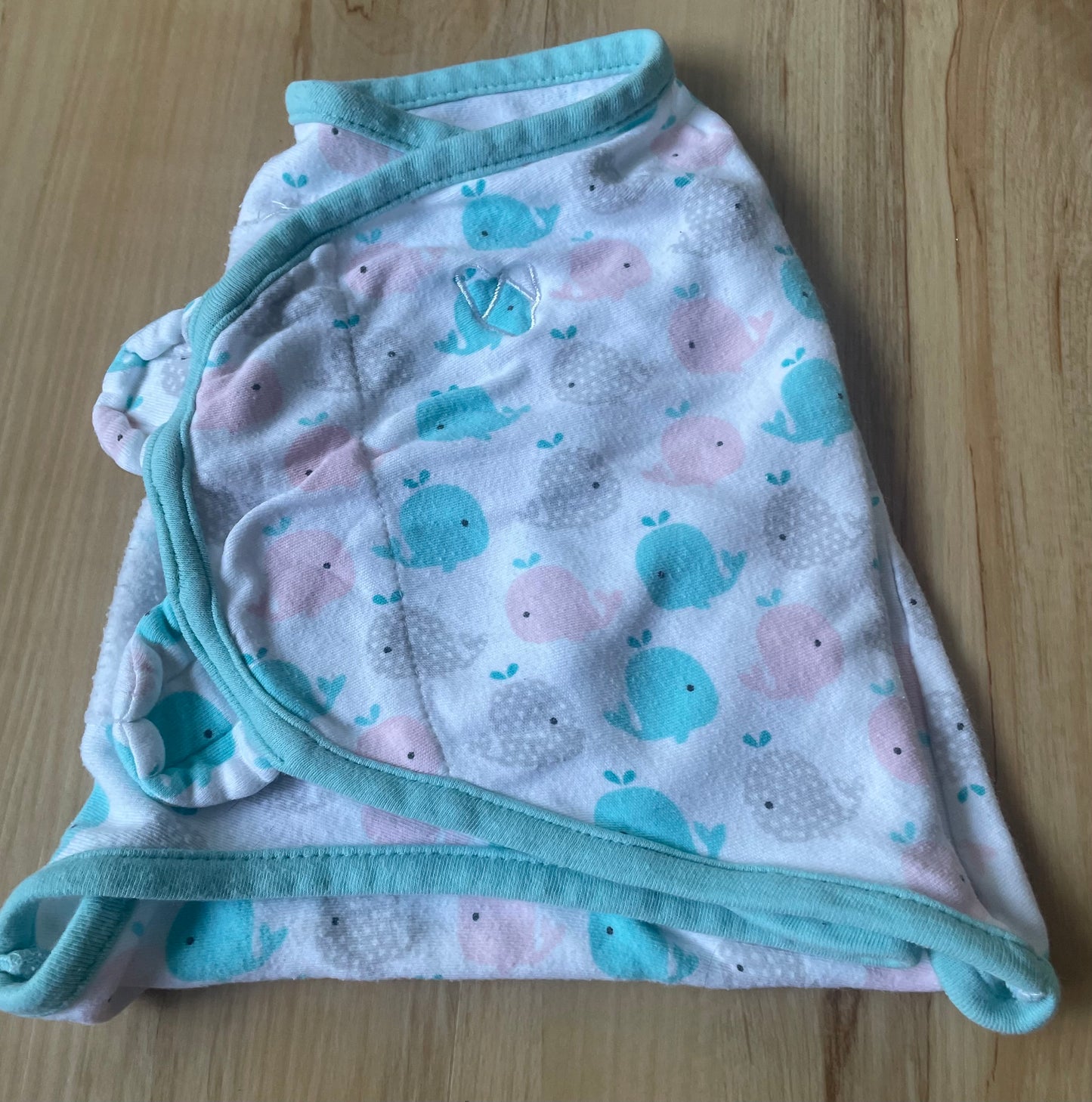 Seller 202 - SwaddleMe - Velcro whale swaddle - size small