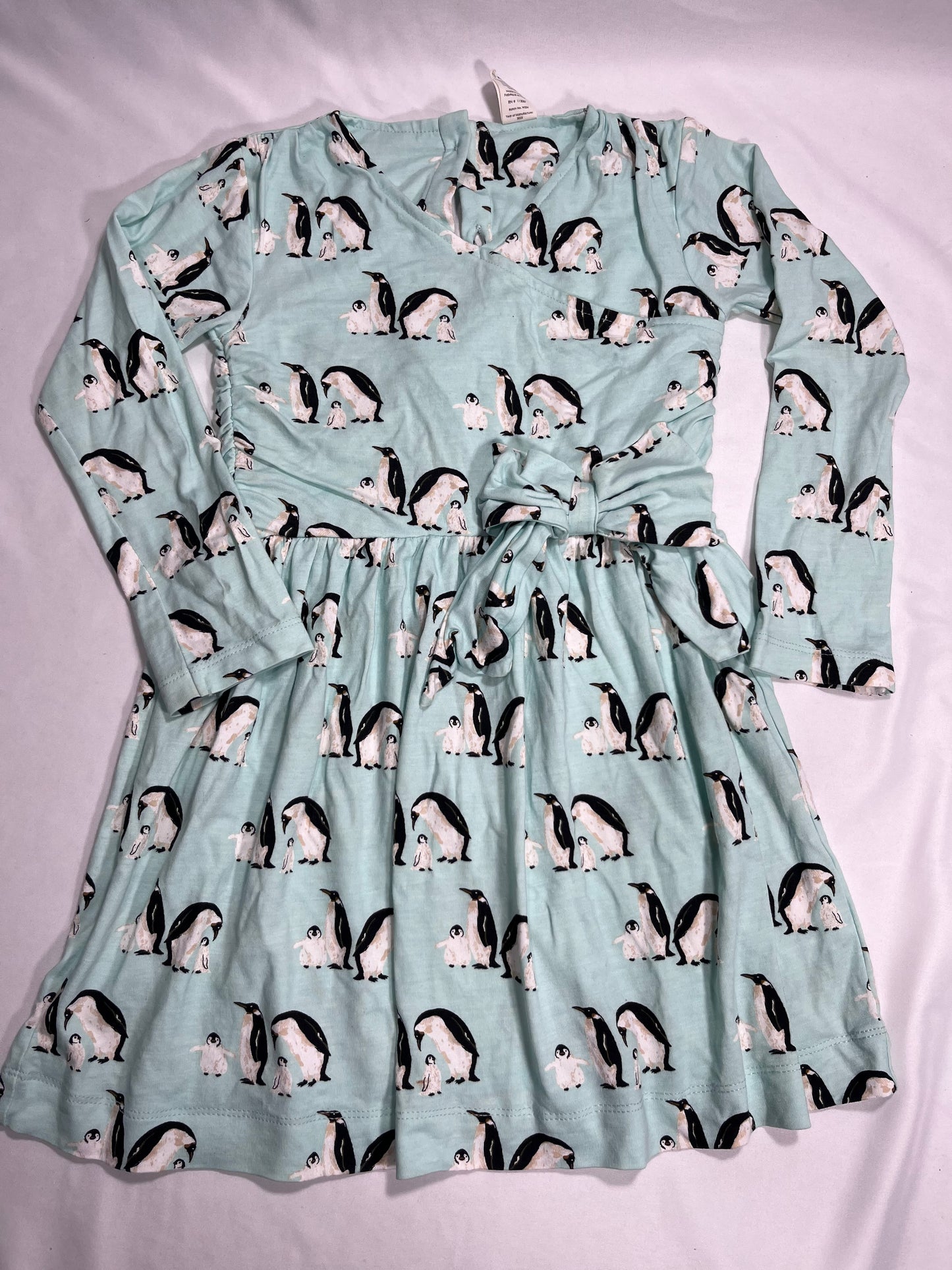#150 Kate Quinn girls 6 penguin dress