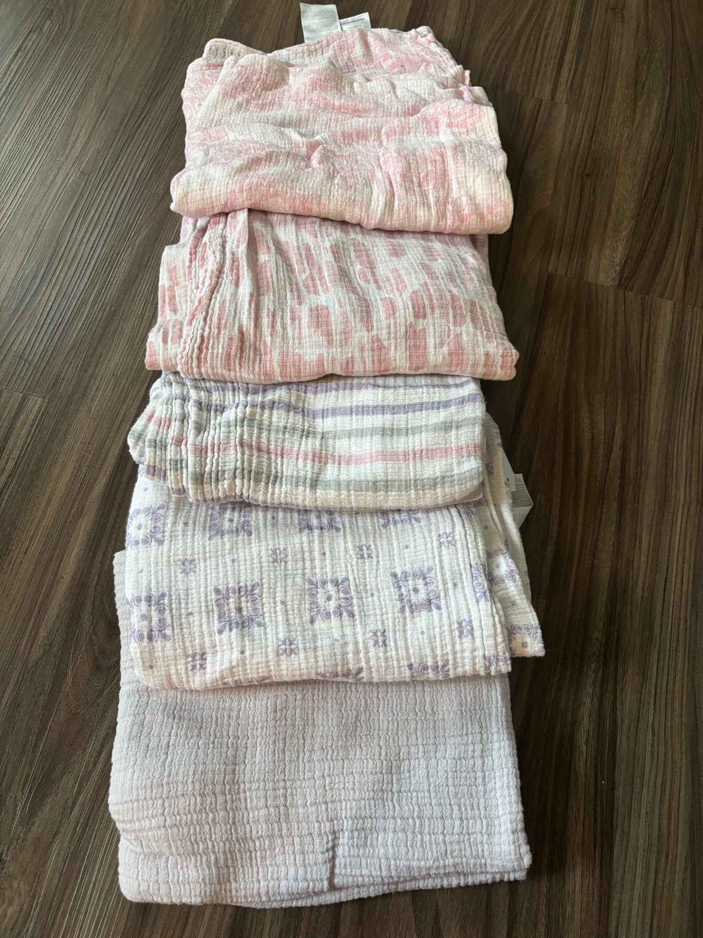 #138 - OS - VGUC Aden + Anais - 5 Swaddles/Blankets (2 pink + striped + 2 purple) - PU 45236