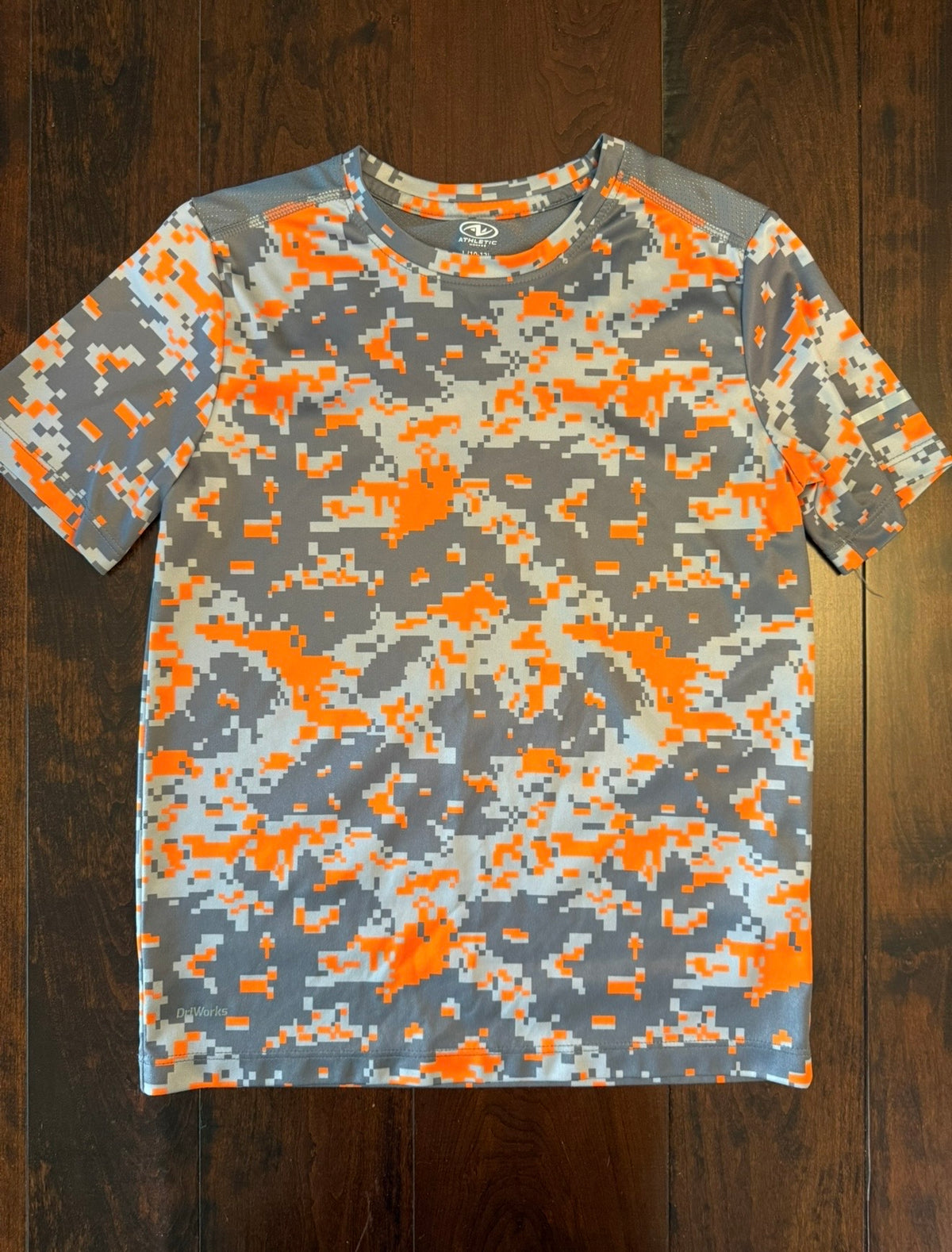 #28 Athletic Works Pixelated Camo Tshirt - Boys Large 10/12